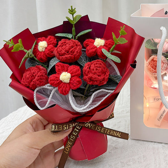 Mini woolen knitted rose bouquet