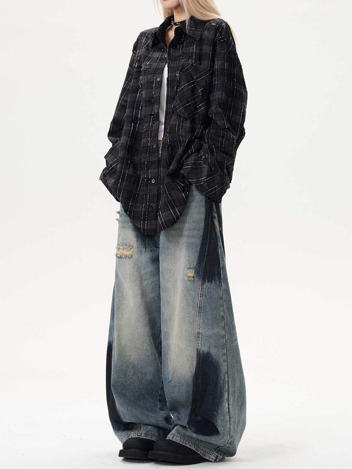 Scimitar Spray-painted Distressed Baggy Jeans