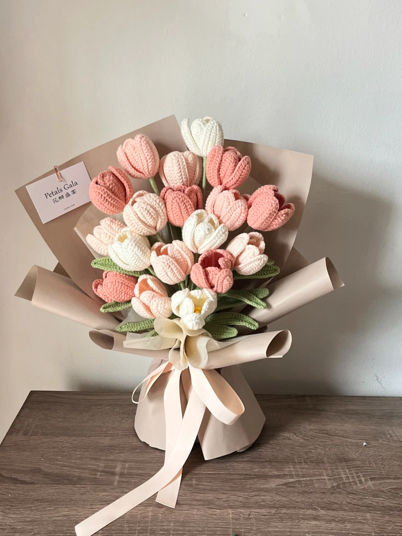 Xuefeier Crochet Tulip Bouquet – Handmade Gift
