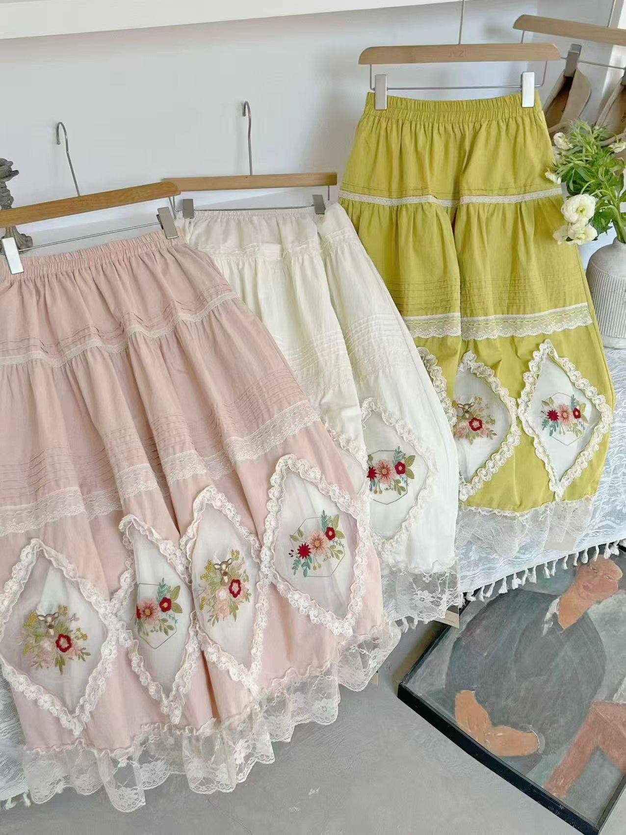Sweet Style Lace Patchwork Embroidery Skirt