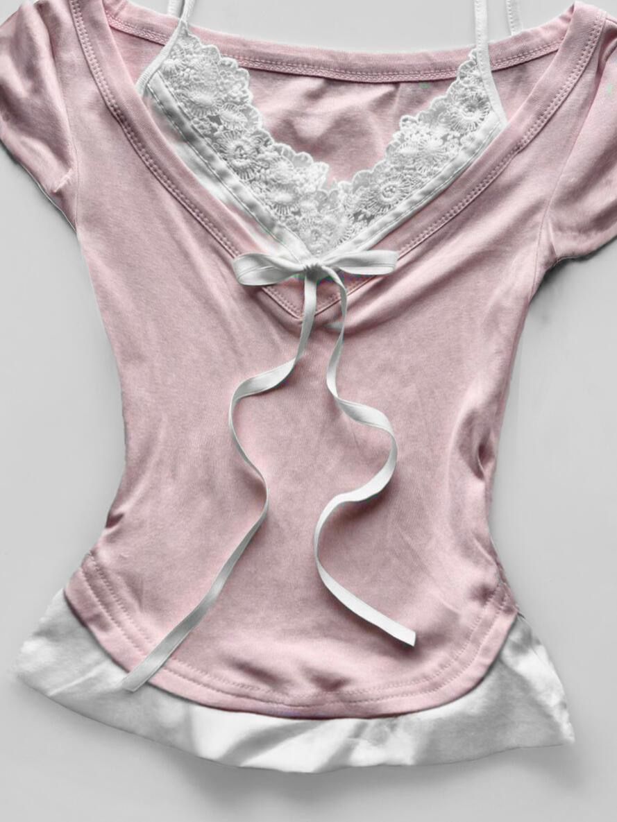 Vintage Fake Two-Piece Lace Cropped T-Shirt