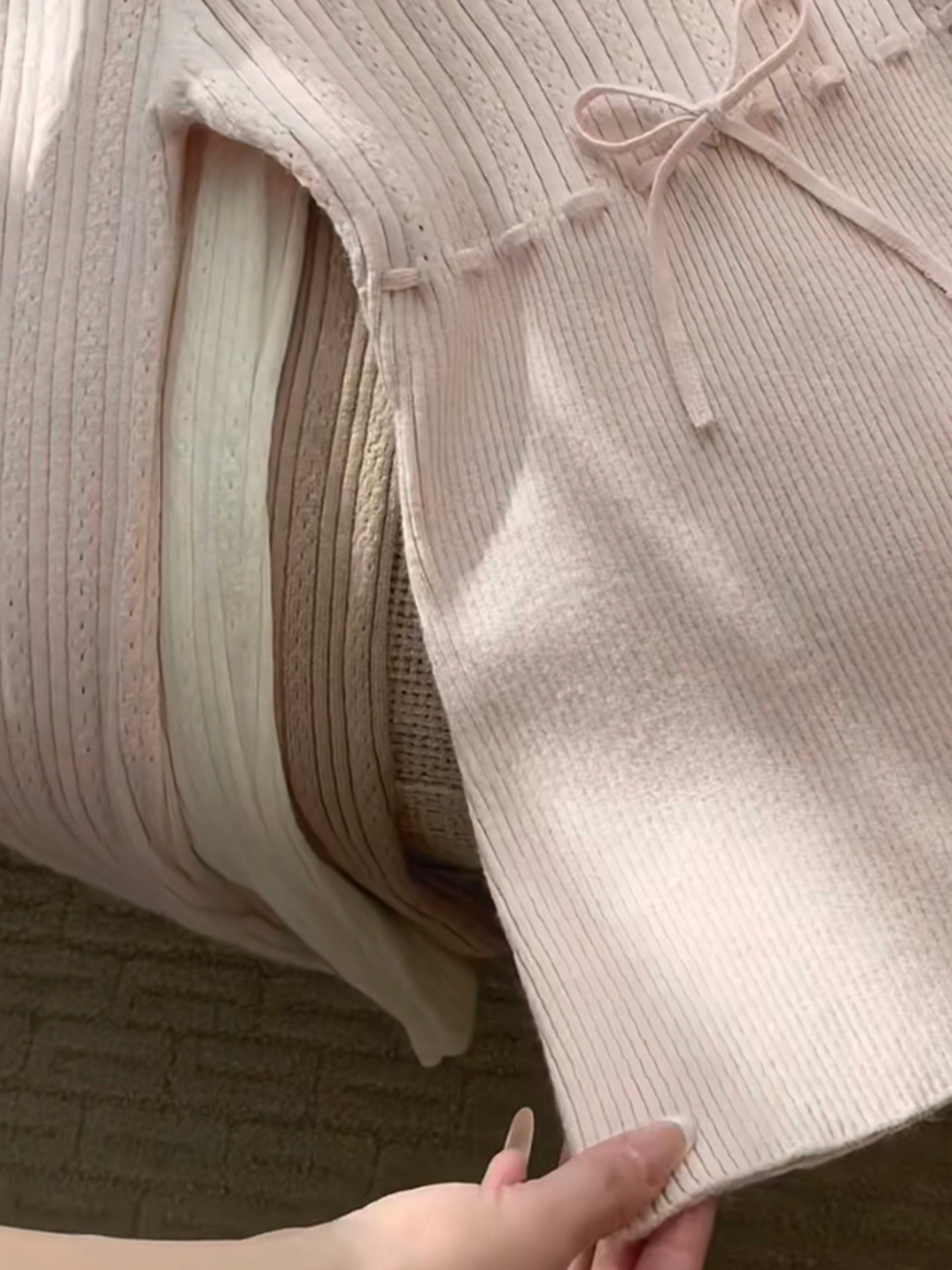 V-neck bow coquette sweaters