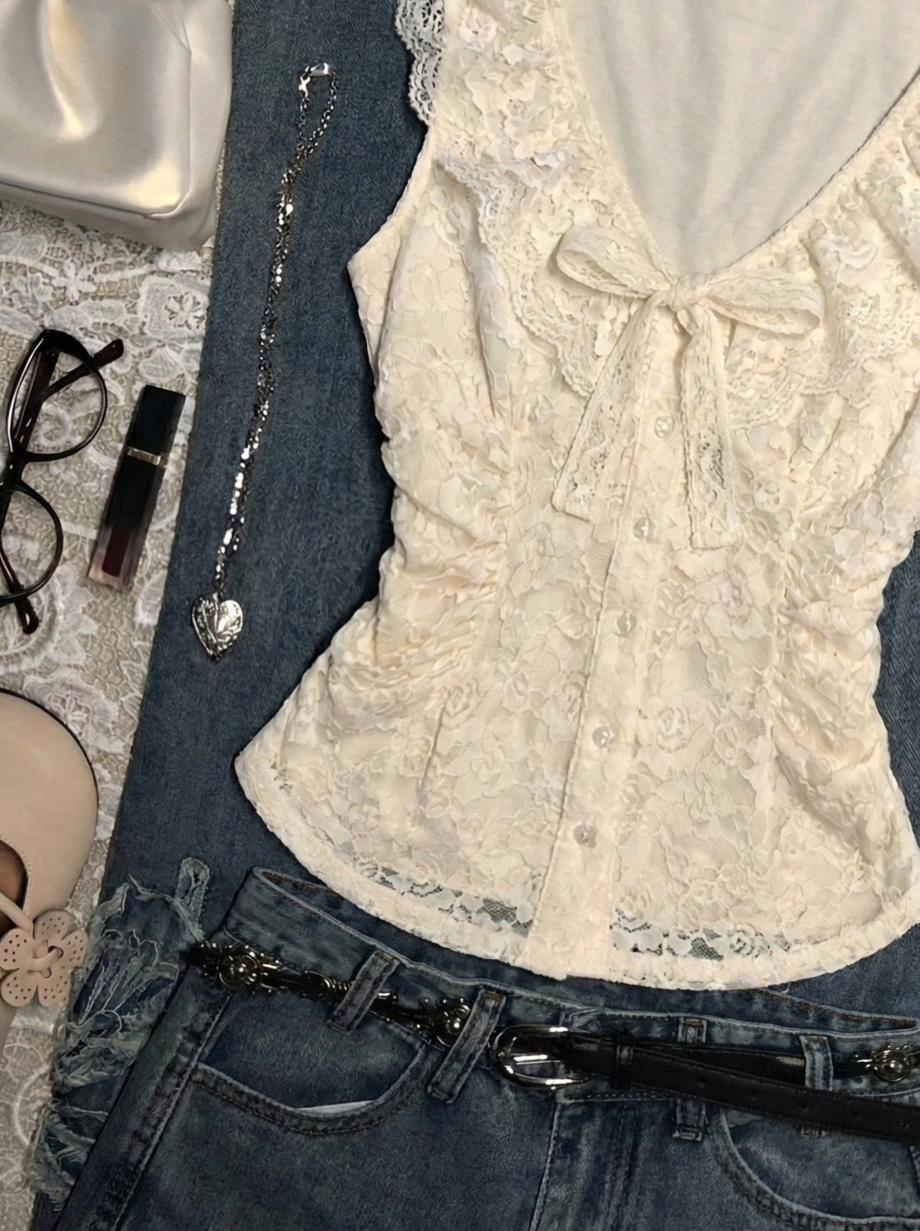 white lace tank top