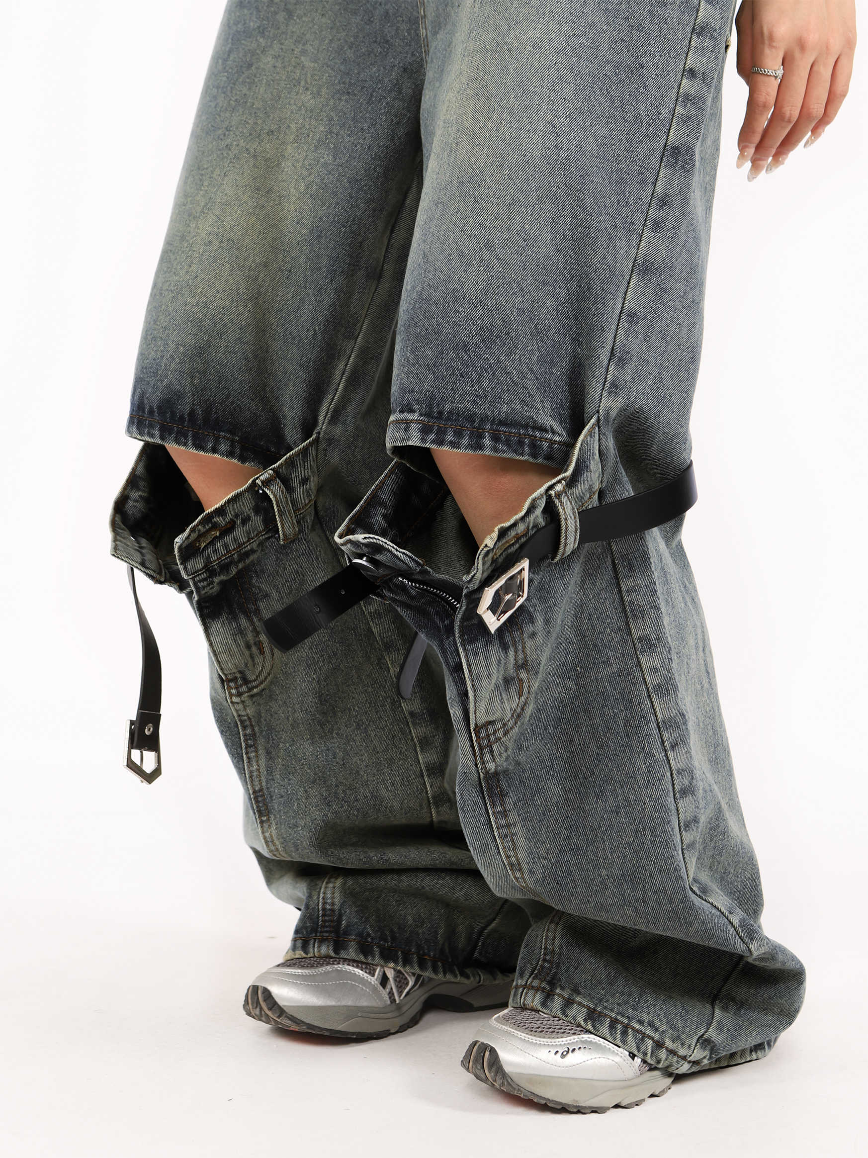 Grunge Ripped Distressed Belt Buckle Jeans