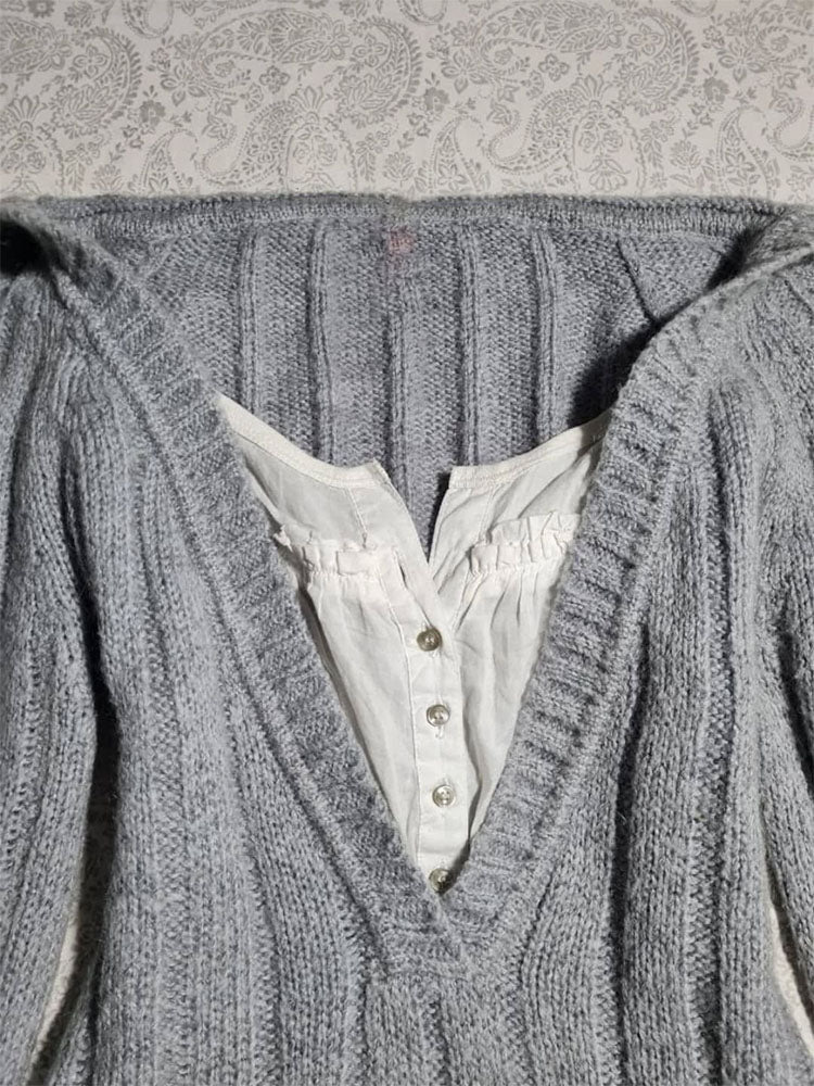 gray hooded sweater
