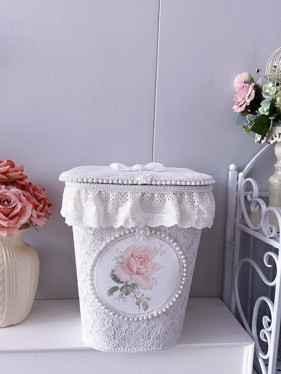 French Lace Trash