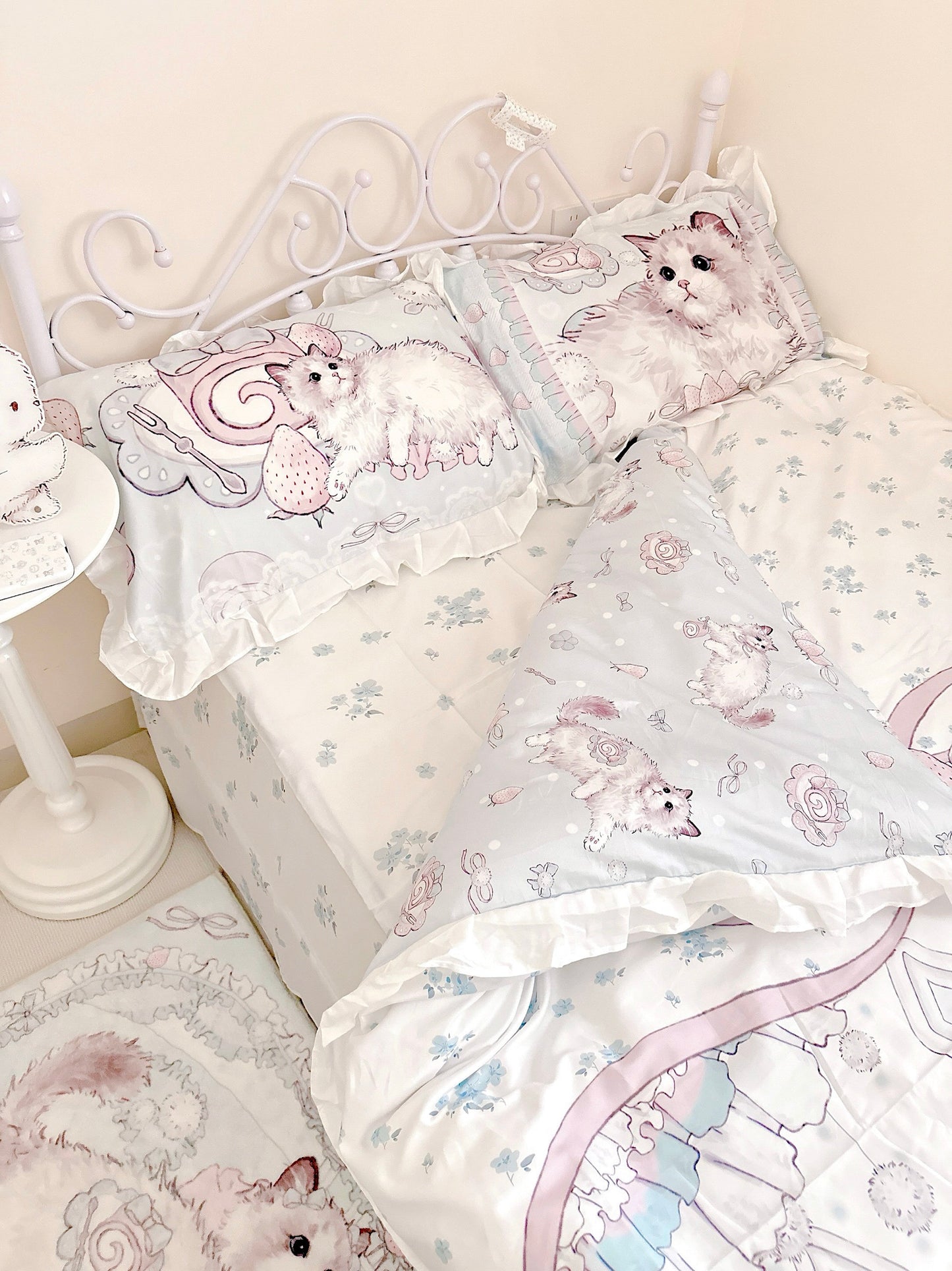 Mint ragdoll cat bed sheet set of four