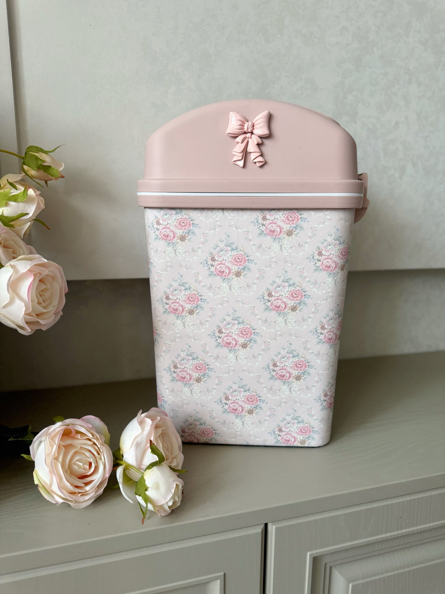 French Girly Floral Bathroom Narrow Trash