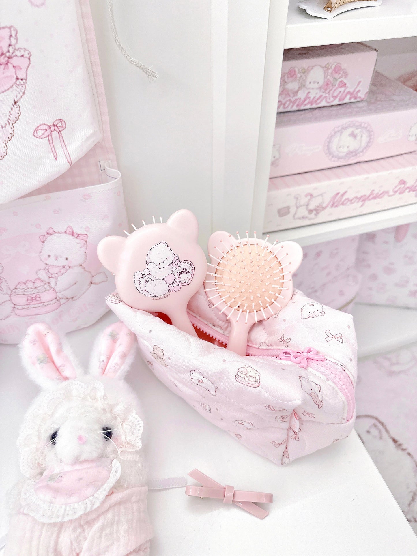 soft girl pink hair styling comb