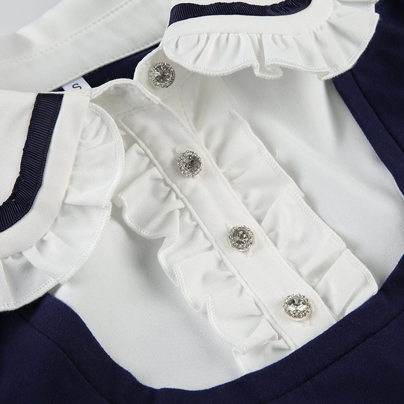 Retro college-style bow tie contrasting short-sleeved T-shirt