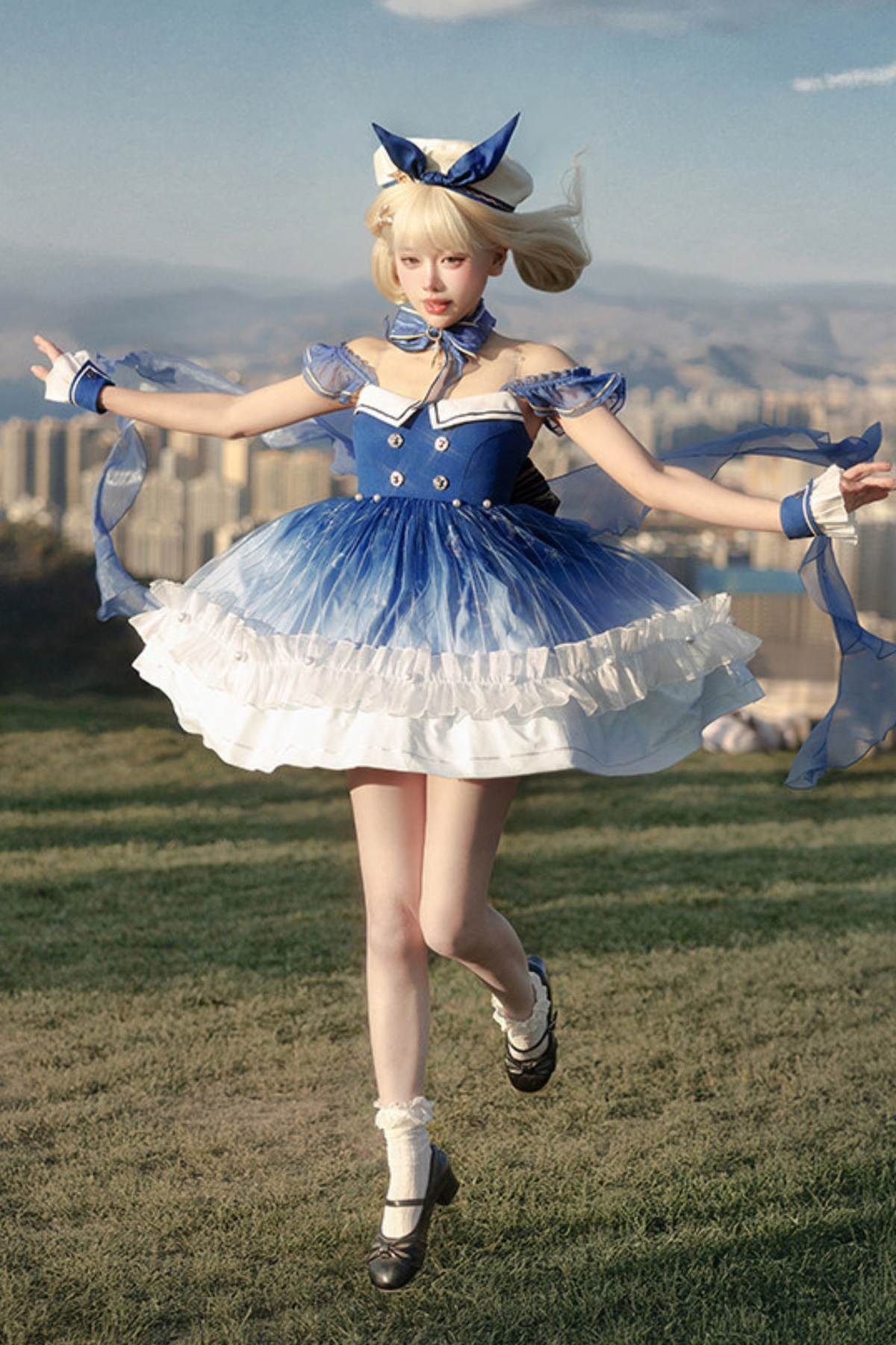 【Reservation Deadline February 28】Gradient Bubble Dress + Bunny Ear Pin + Sleeves + Hat