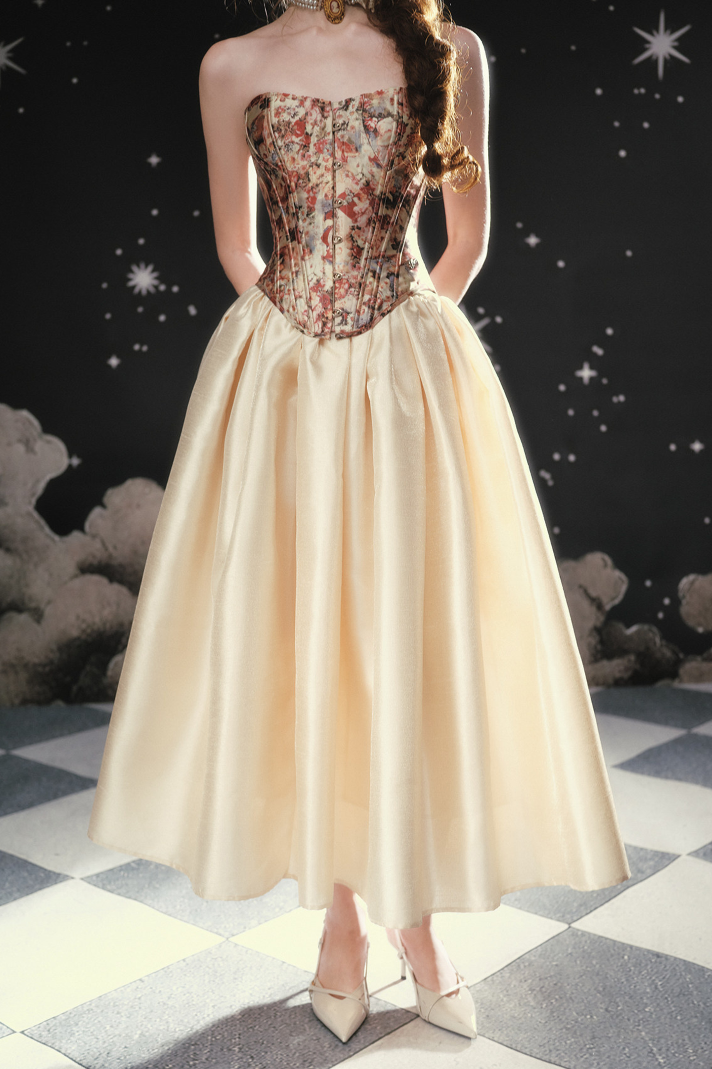 Pearl Essent Satin Puffy Skirt
