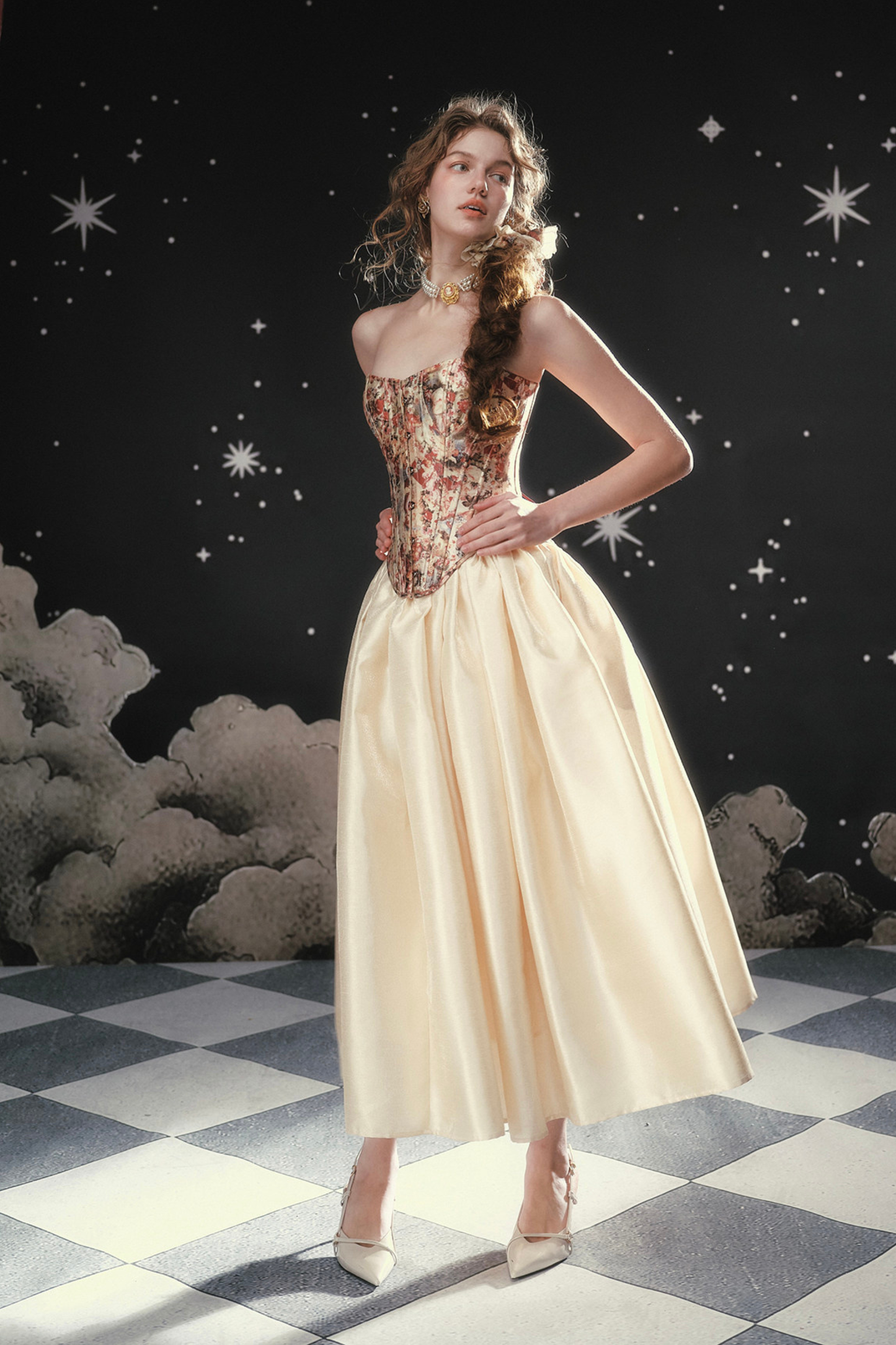Pearl Essent Satin Puffy Skirt