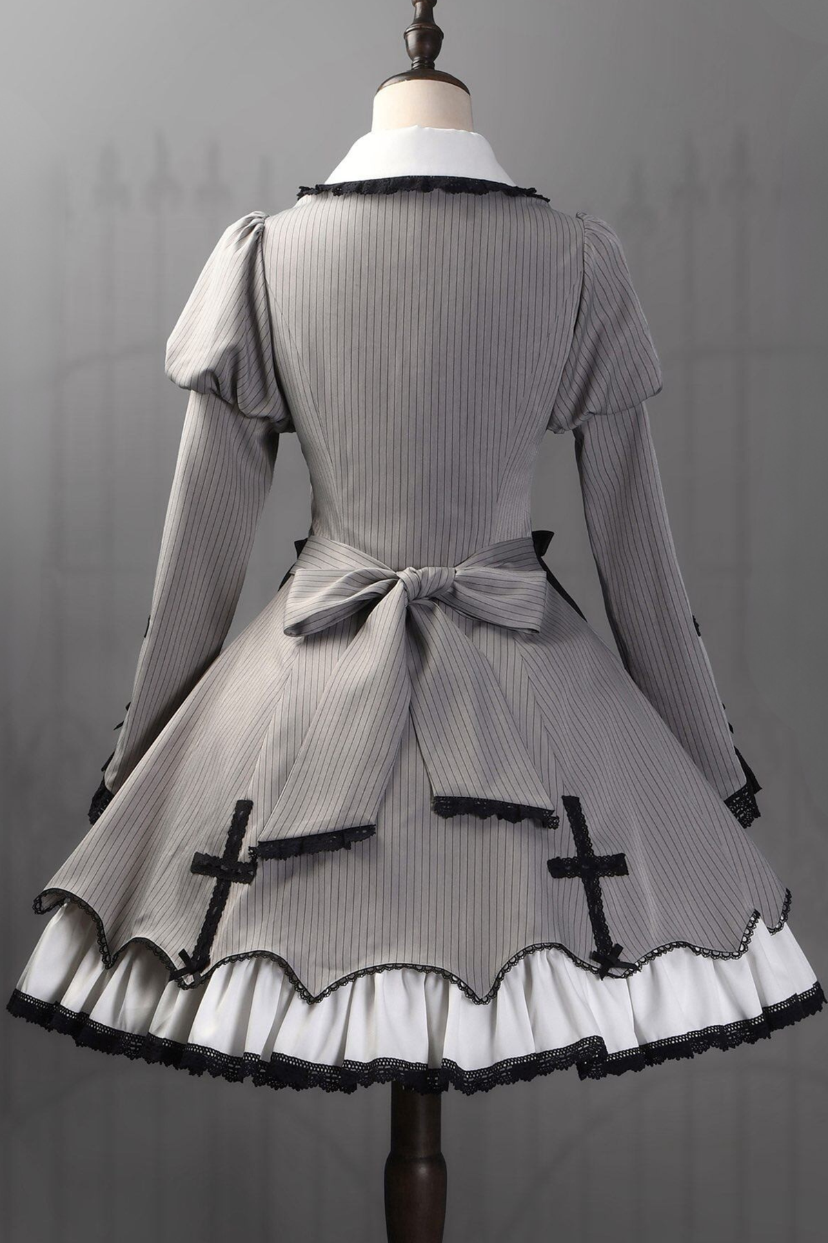 [Reservation deadline February 26th] Retro Gothic Lolita Dress + Hairband