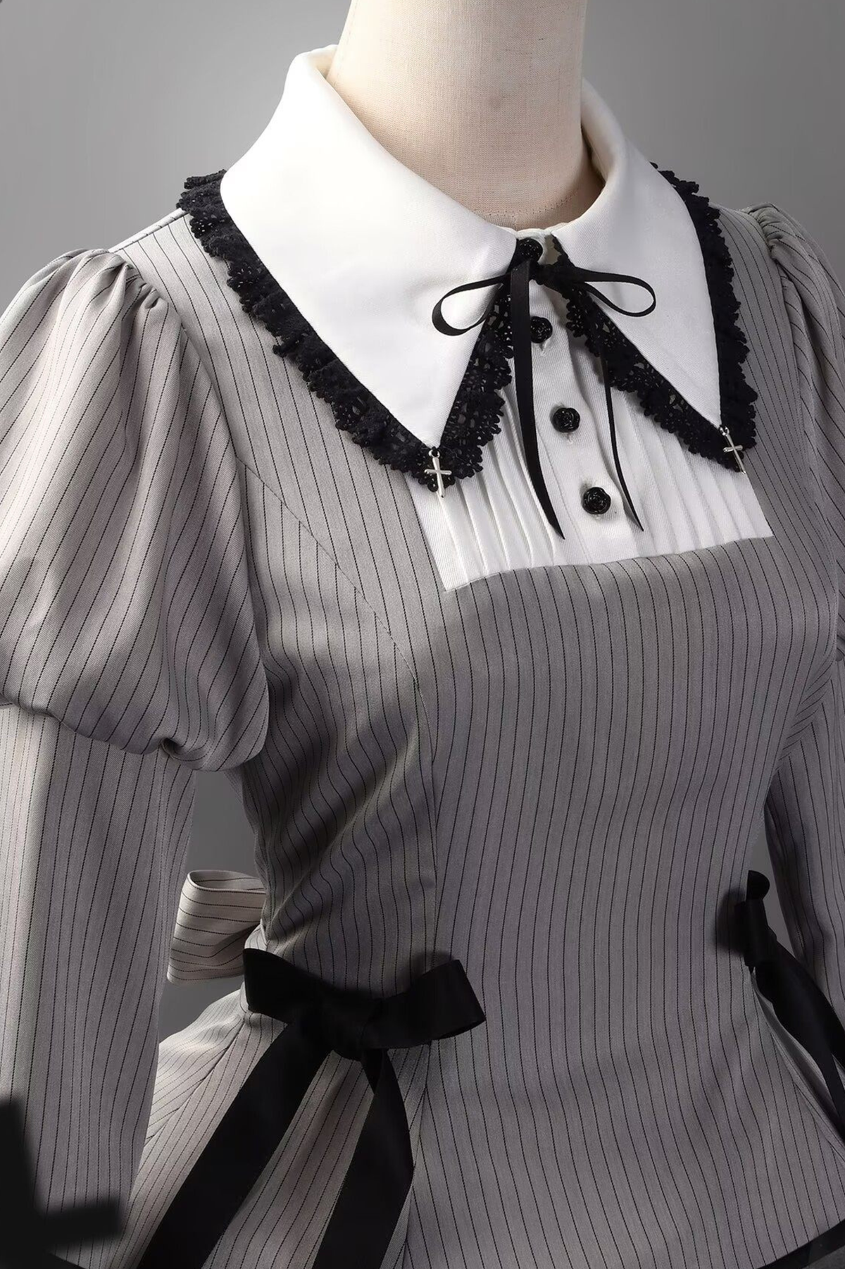 [Reservation deadline February 26th] Retro Gothic Lolita Dress + Hairband