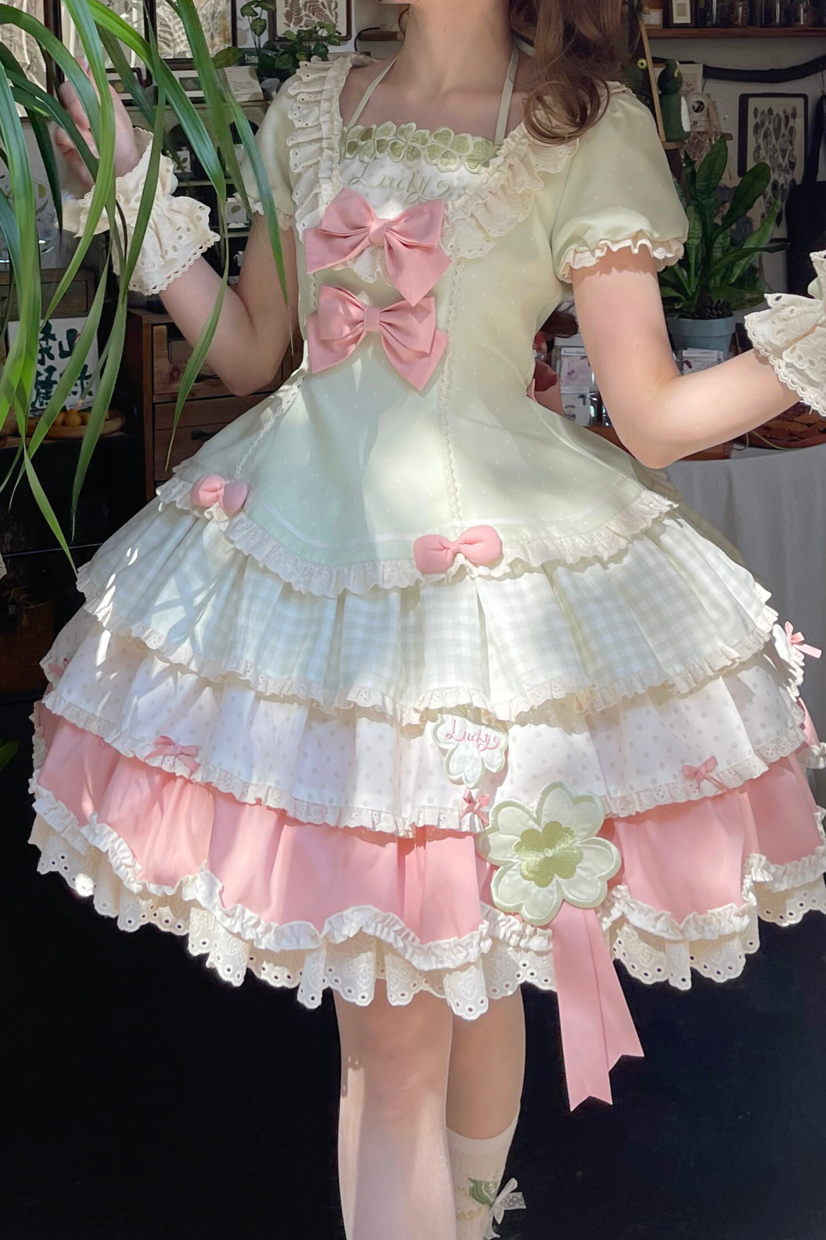 Four-Leaf Clover Lolita Dress + Sleeves + Bonnet