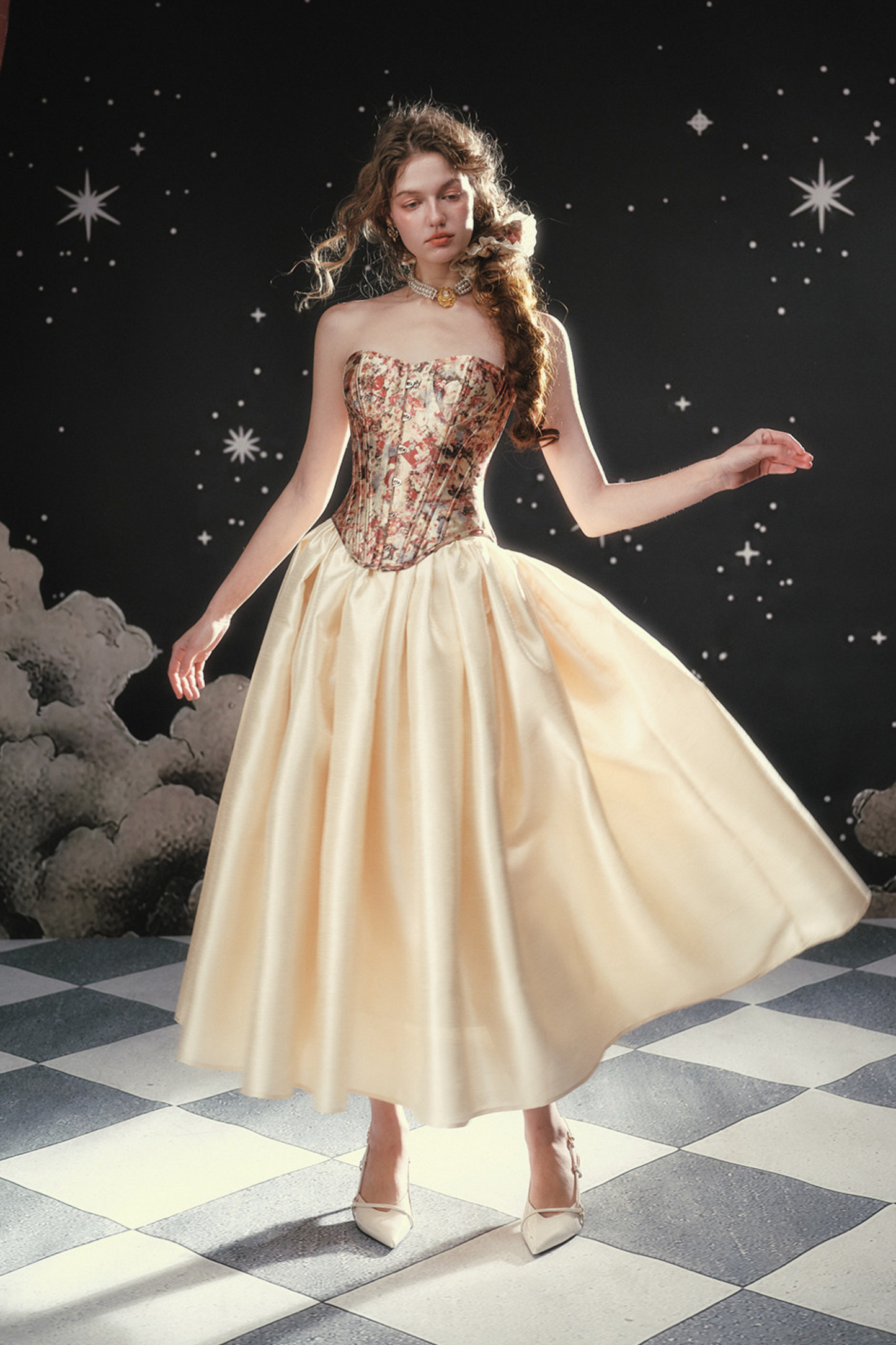 Pearl Essent Satin Puffy Skirt
