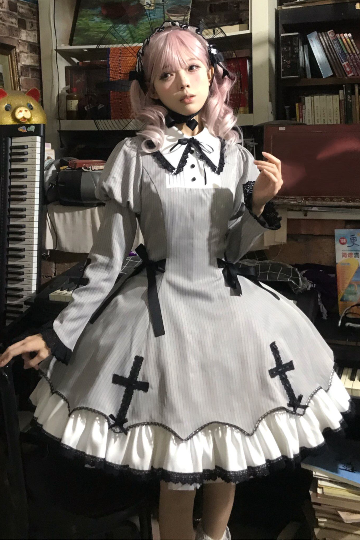 [Reservation deadline February 26th] Retro Gothic Lolita Dress + Hairband