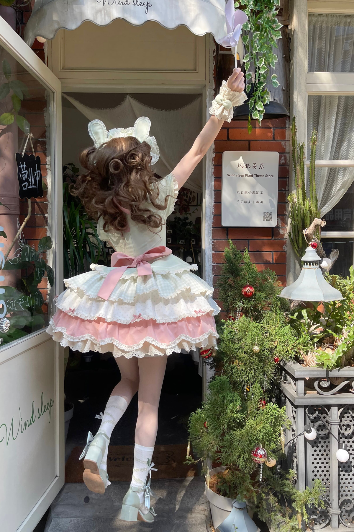 Four-Leaf Clover Lolita Dress + Sleeves + Bonnet
