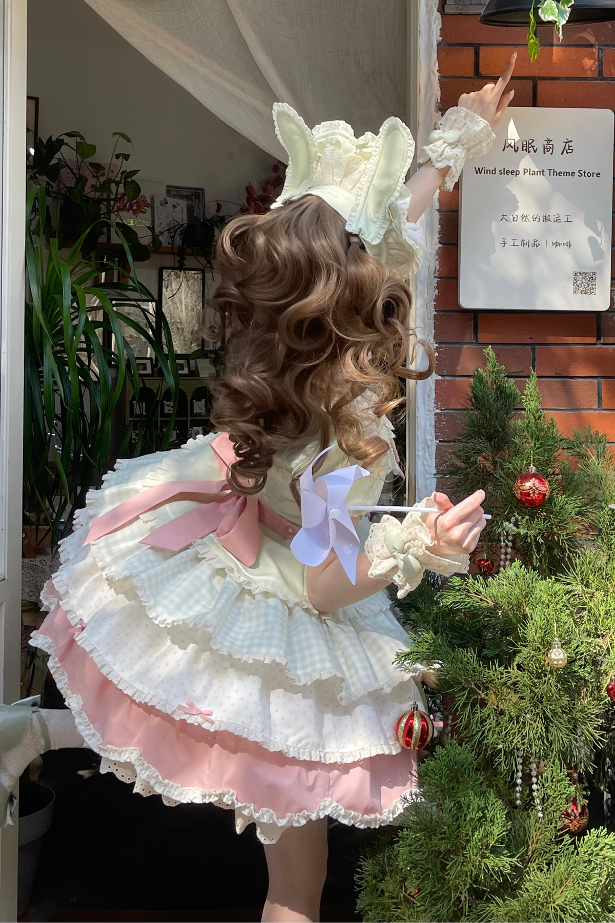 Four-Leaf Clover Lolita Dress + Sleeves + Bonnet