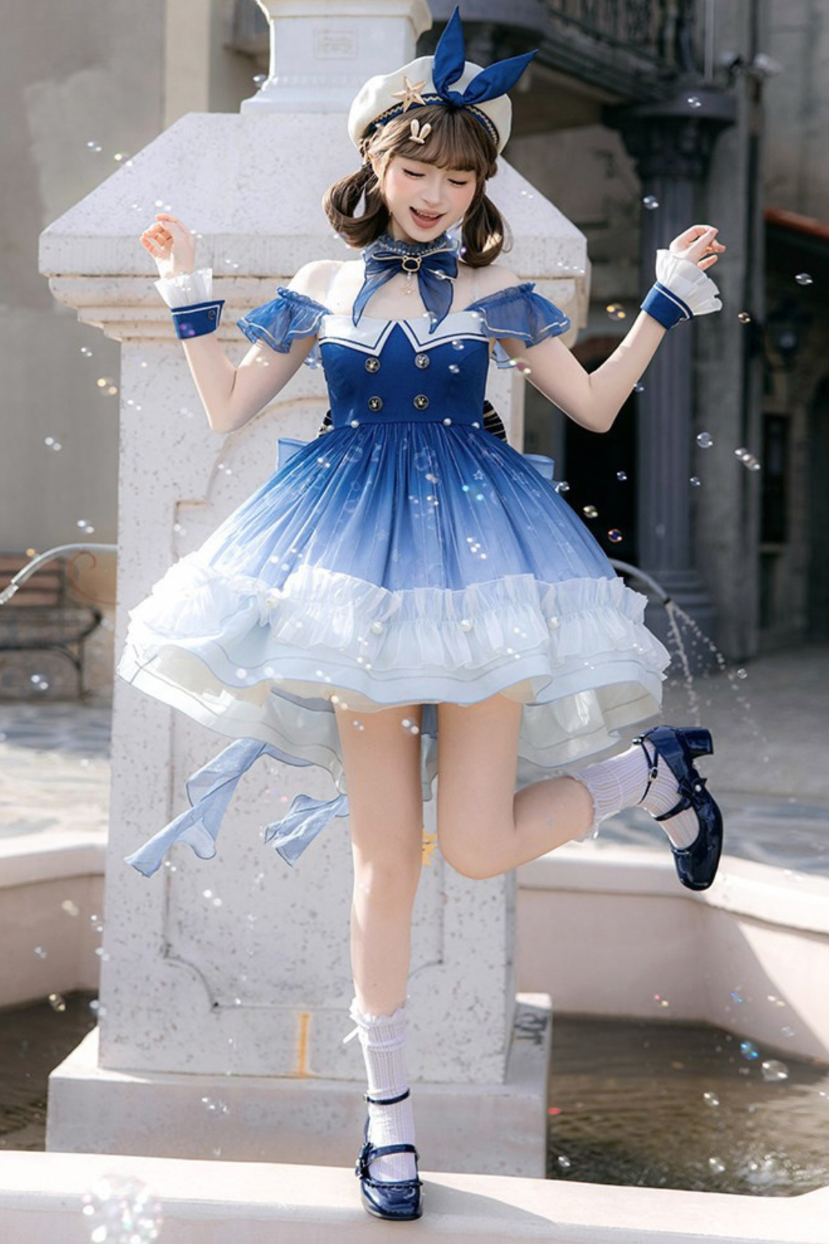 【Reservation Deadline February 28】Gradient Bubble Dress + Bunny Ear Pin + Sleeves + Hat