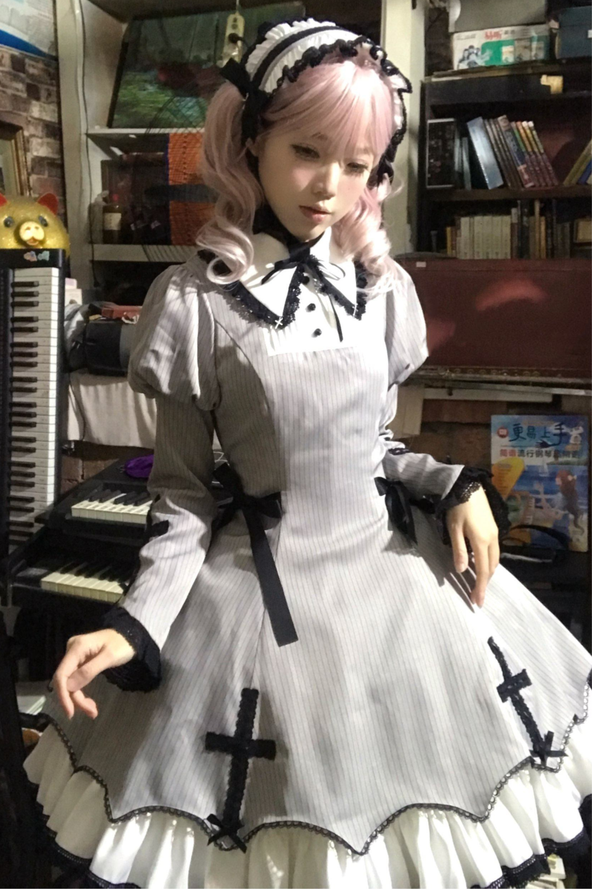 [Reservation deadline February 26th] Retro Gothic Lolita Dress + Hairband