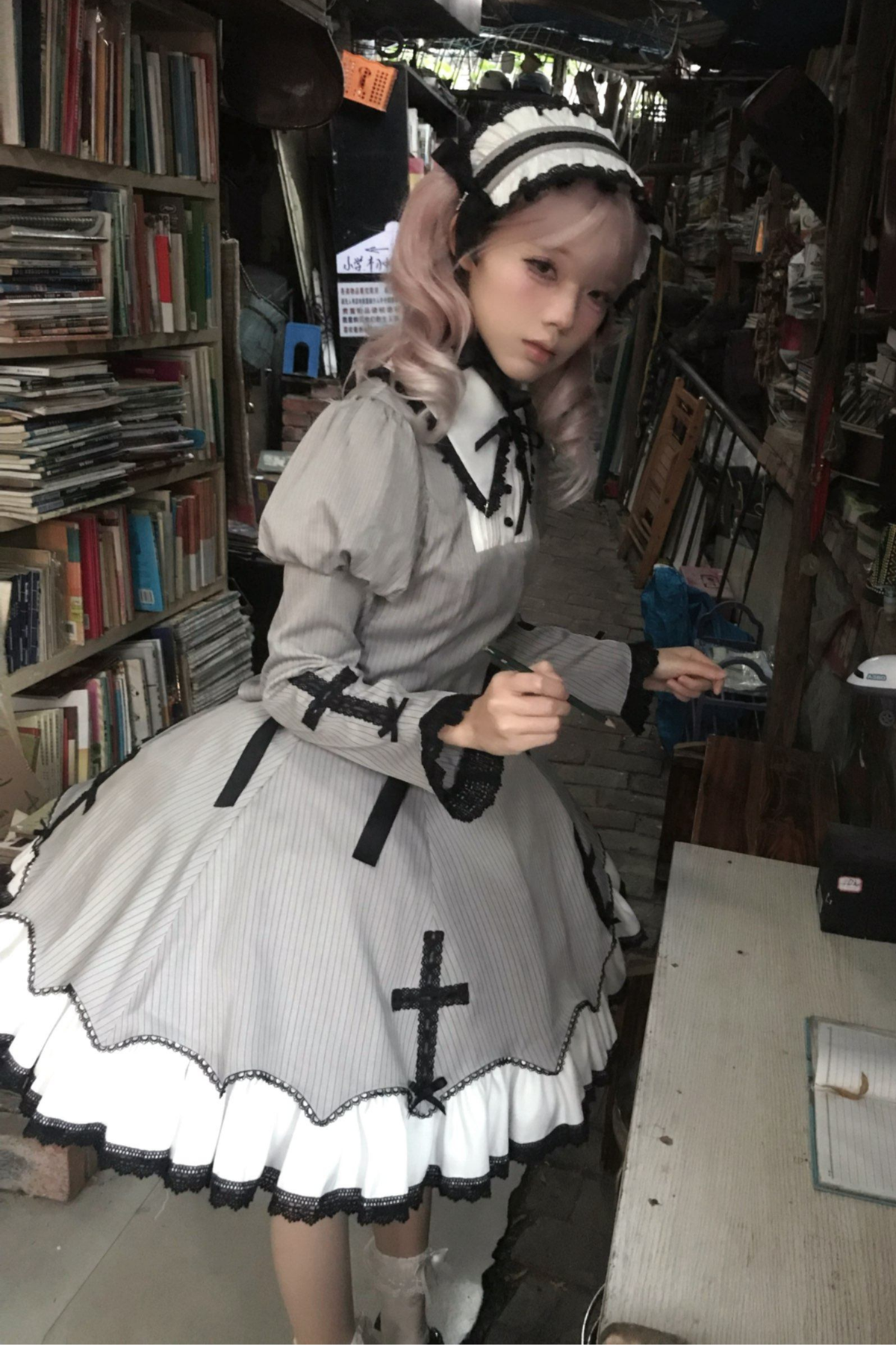 [Reservation deadline February 26th] Retro Gothic Lolita Dress + Hairband