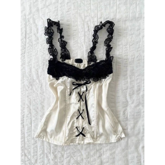 Vintage lace bottoming shirt black and white stitching suspenders