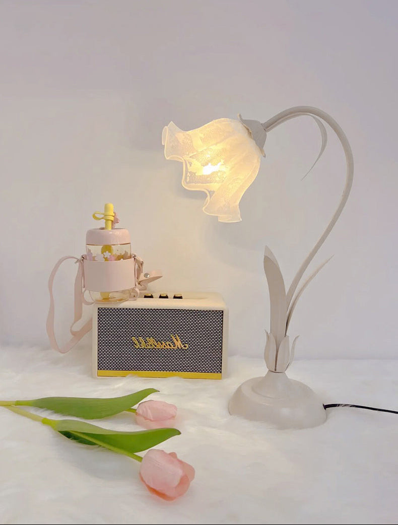 Bedroom flower led table lamp