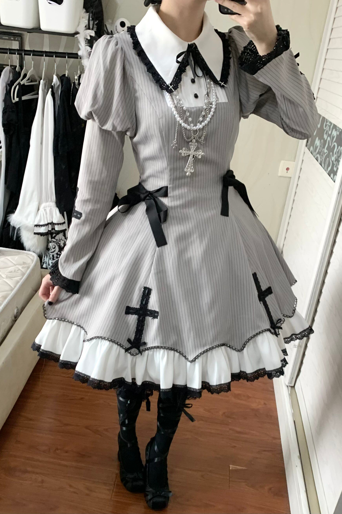 [Reservation deadline February 26th] Retro Gothic Lolita Dress + Hairband