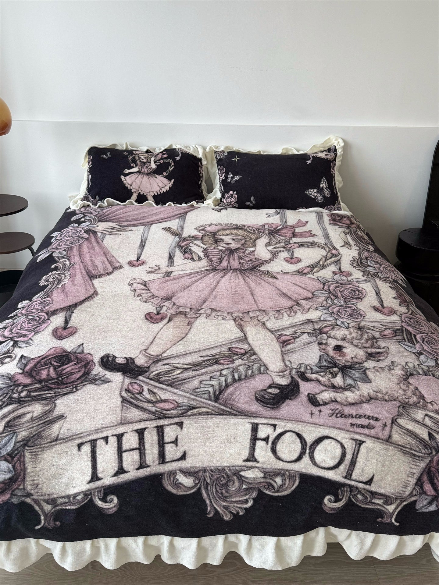 Lolita dark doll-like bedding four-piece set