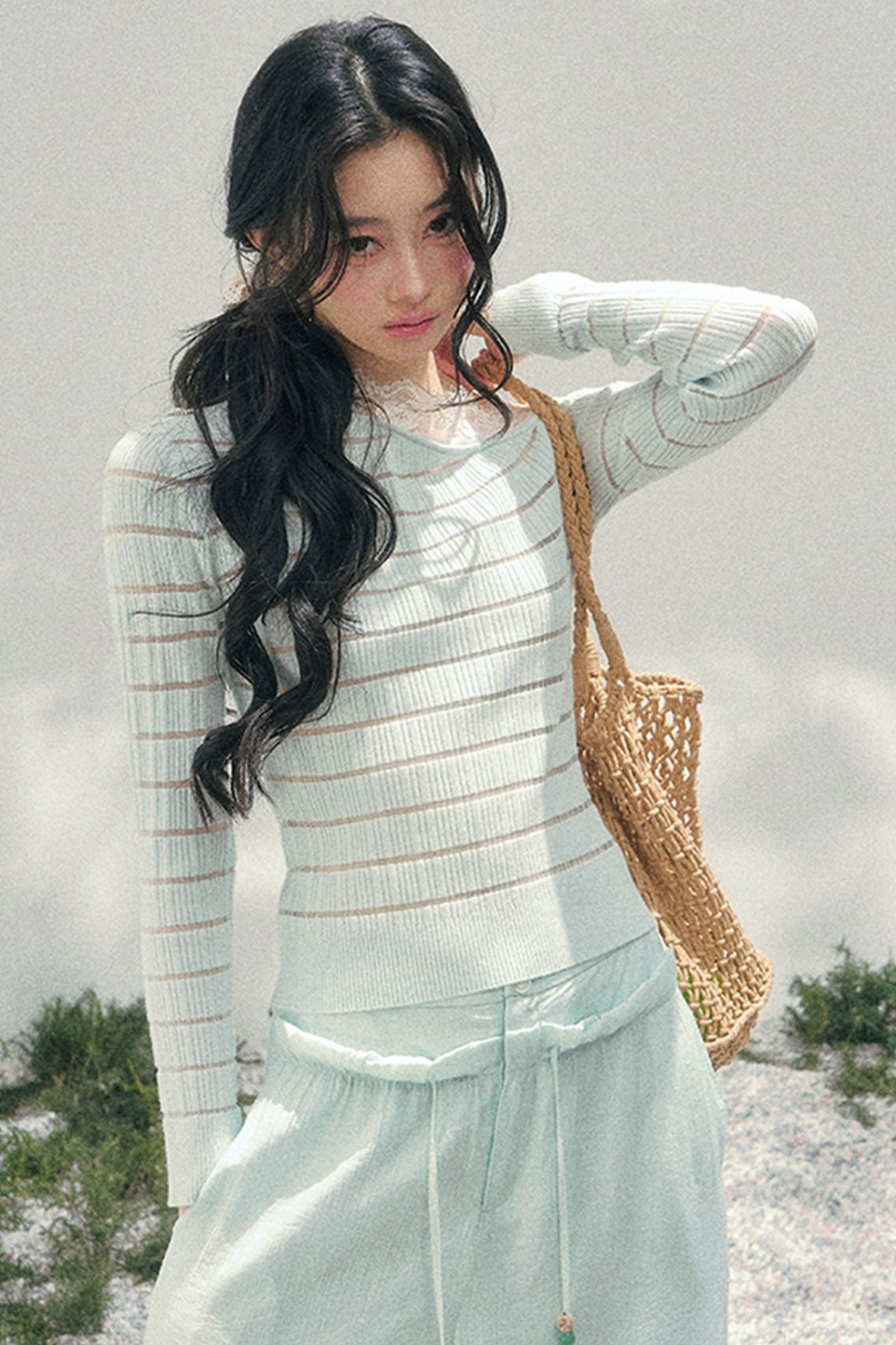 One-Shoulder Glance Lace Border Top