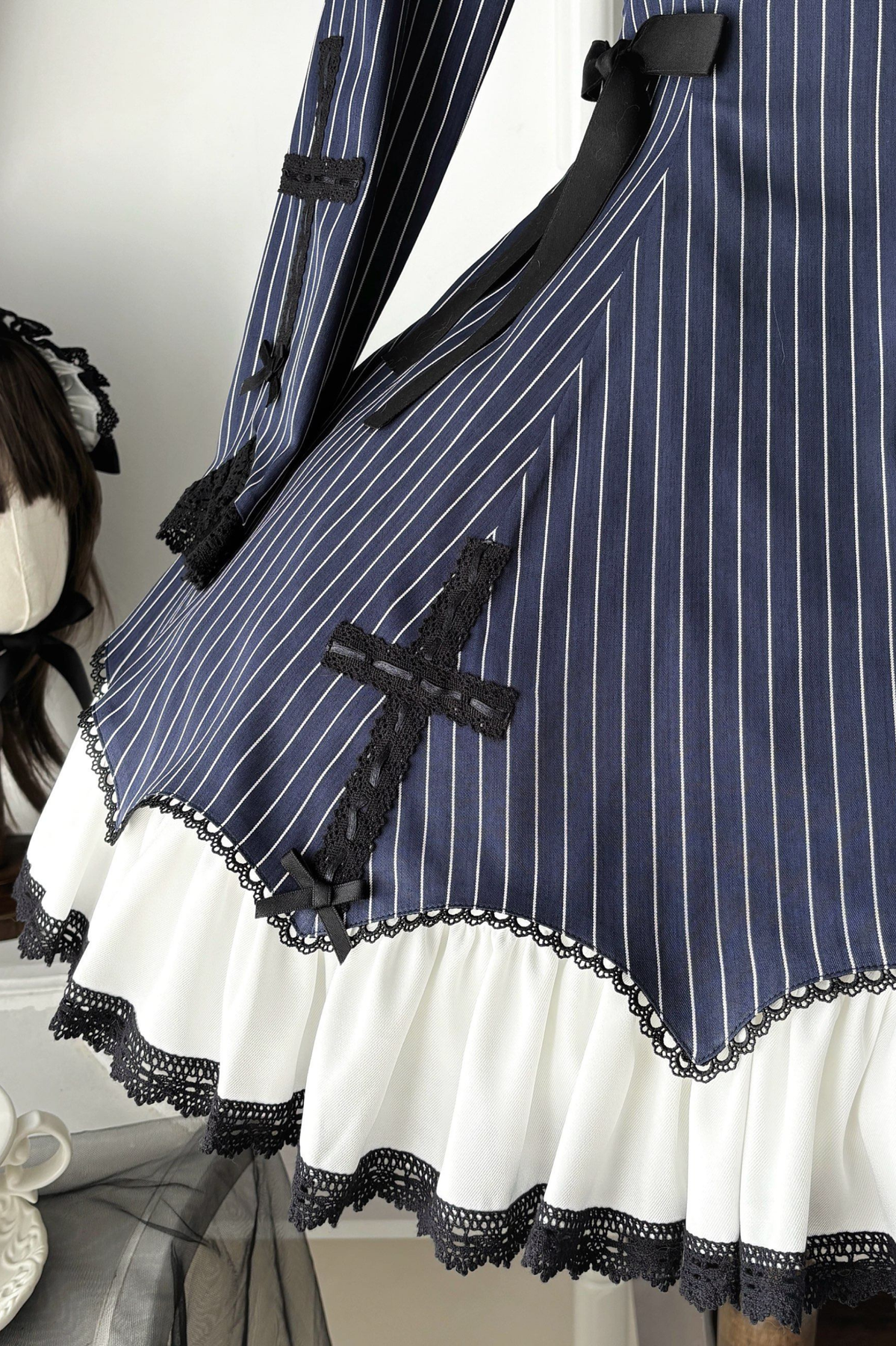 [Reservation deadline February 26th] Retro Gothic Lolita Dress + Hairband