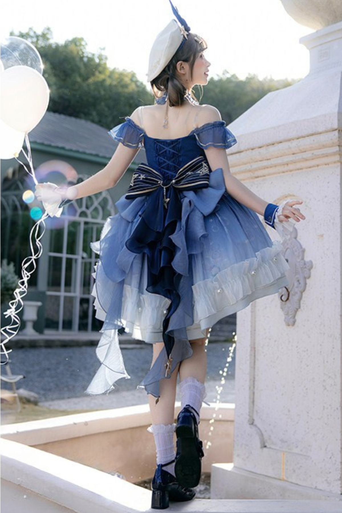 【Reservation Deadline February 28】Gradient Bubble Dress + Bunny Ear Pin + Sleeves + Hat
