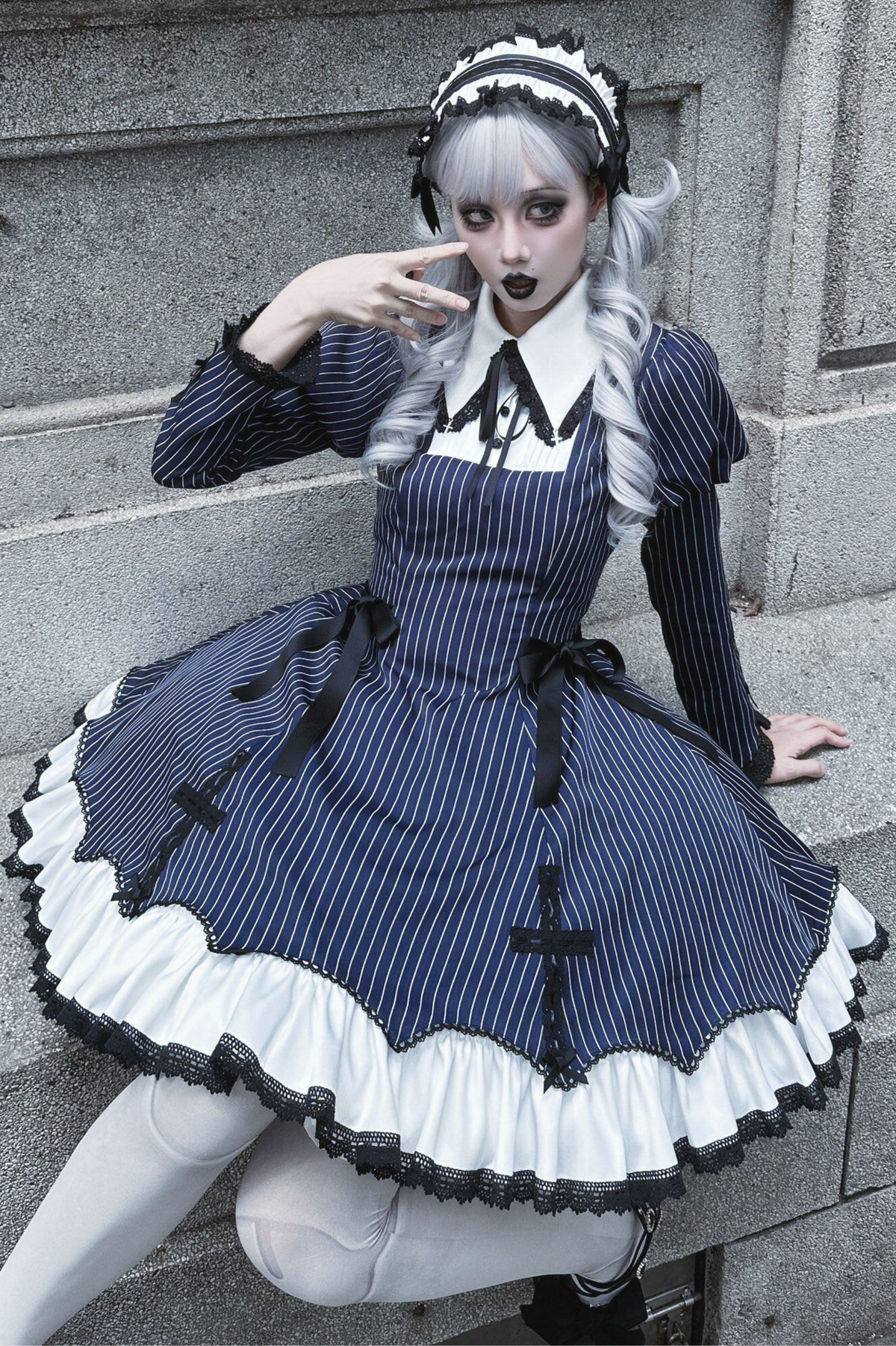 [Reservation deadline February 26th] Retro Gothic Lolita Dress + Hairband