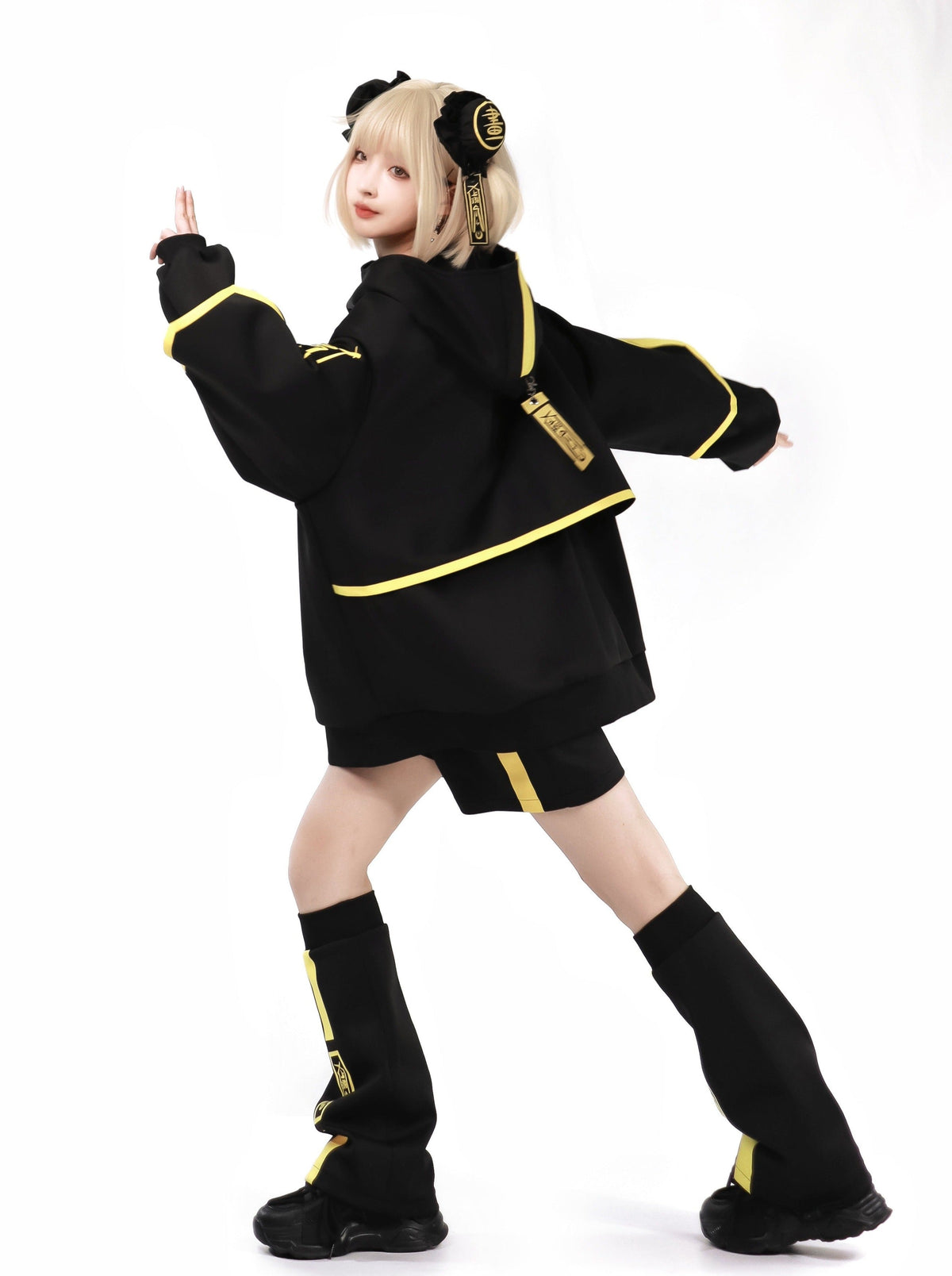Dark neon china jacket + shorts + long pants + leg warmers + hair accessories [Reserved Item].