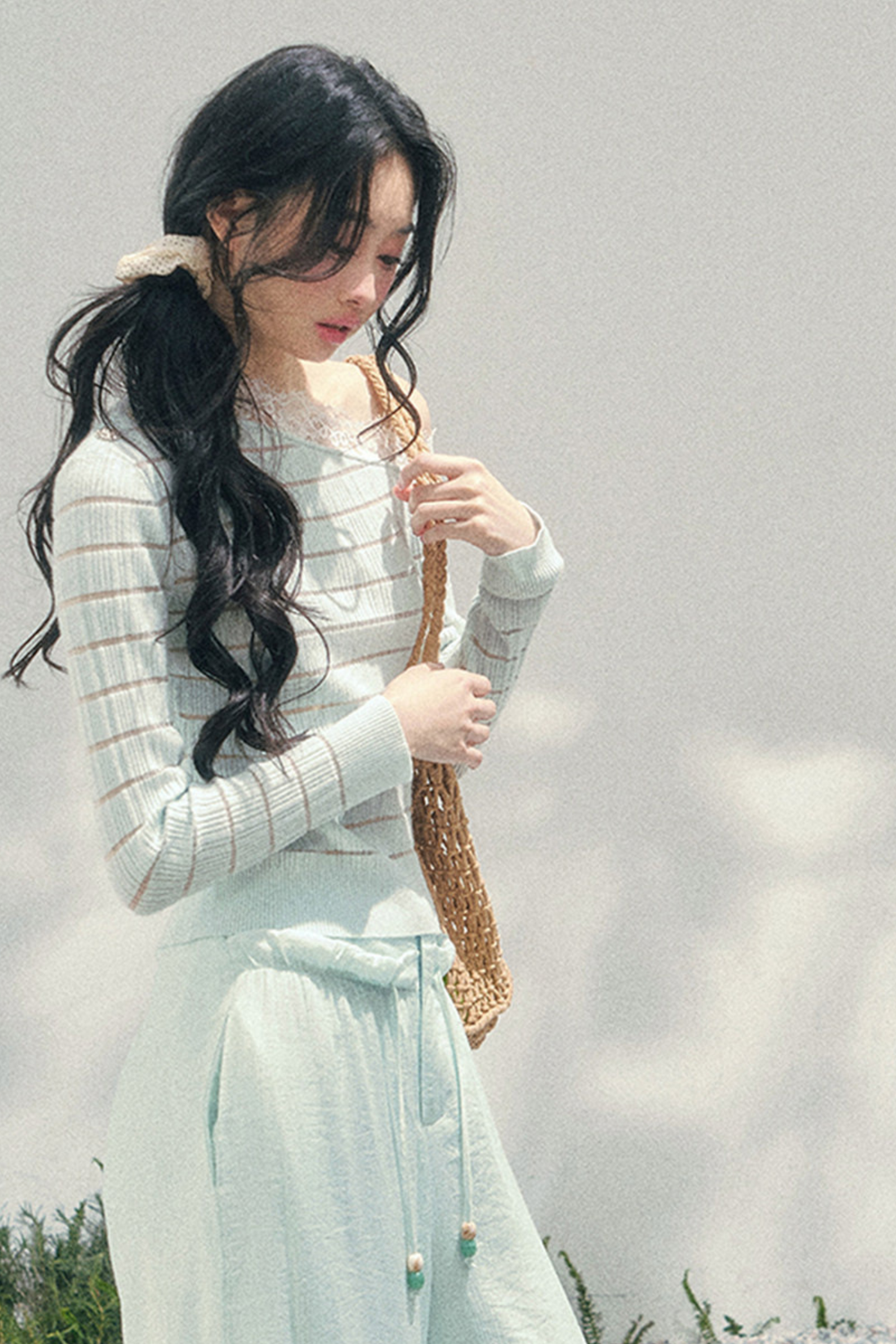 One-Shoulder Glance Lace Border Top
