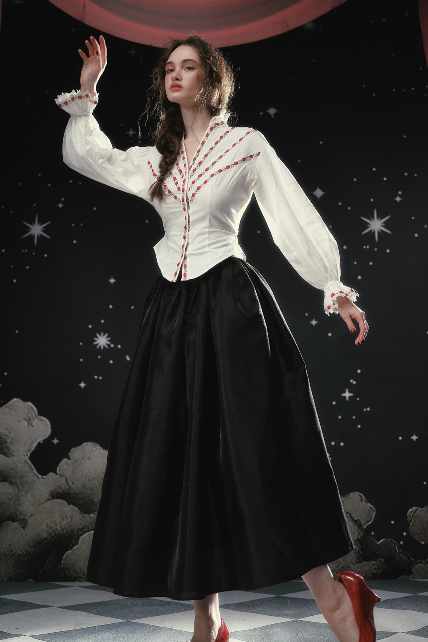 Pearl Essent Satin Puffy Skirt