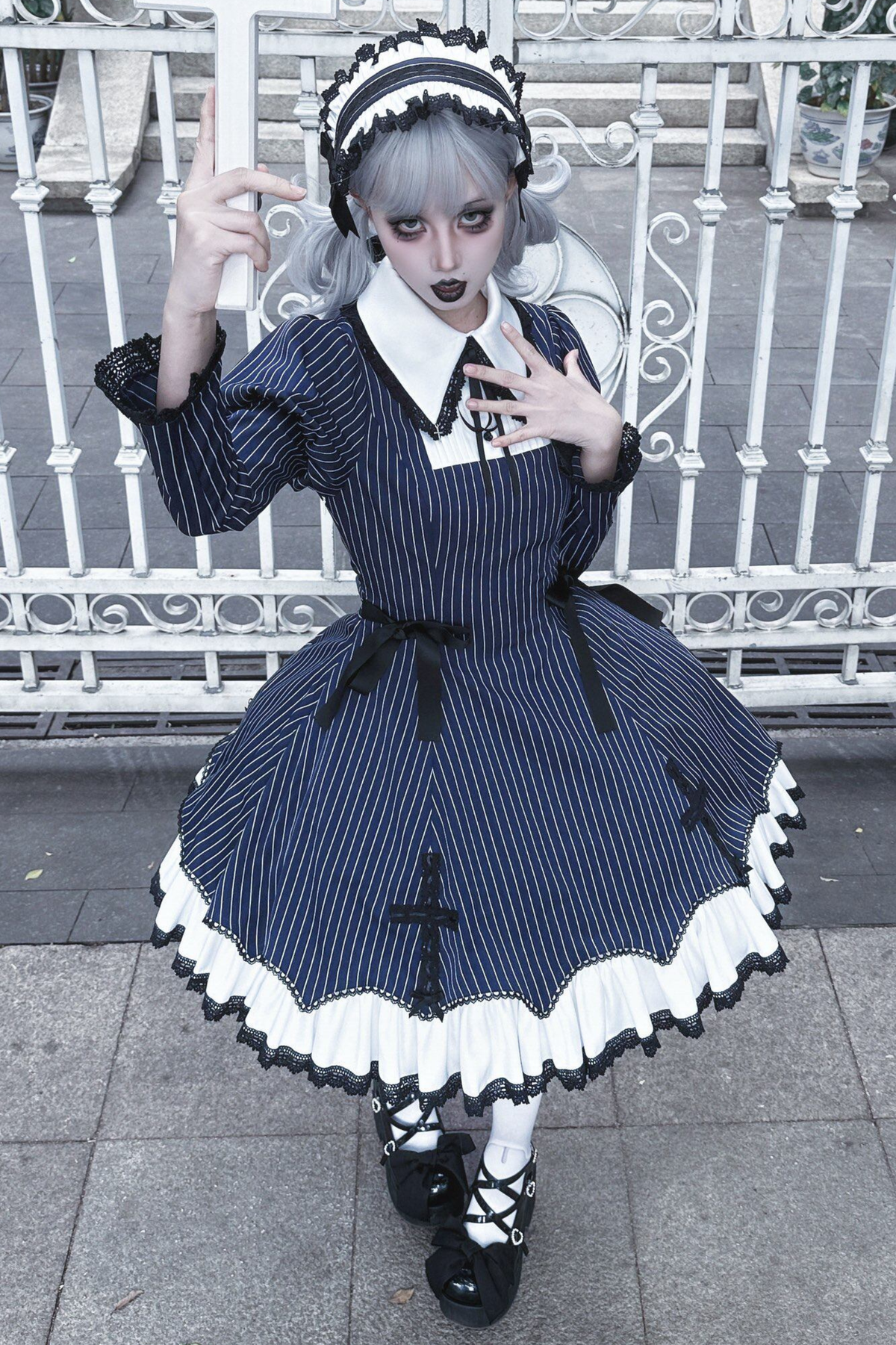 [Reservation deadline February 26th] Retro Gothic Lolita Dress + Hairband