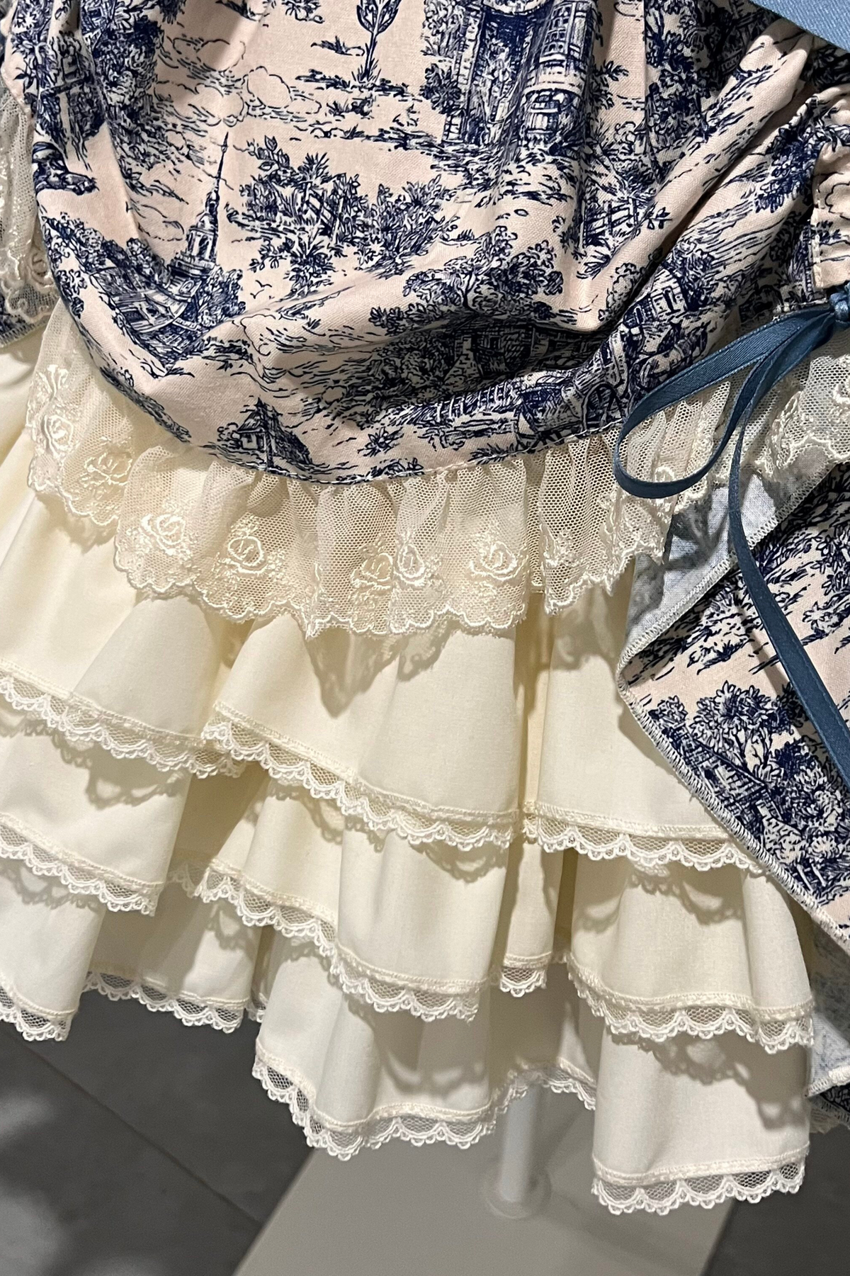 [Pre-order] Elegant Asian Lolita Jumper Skirt + Top + Flat Cap