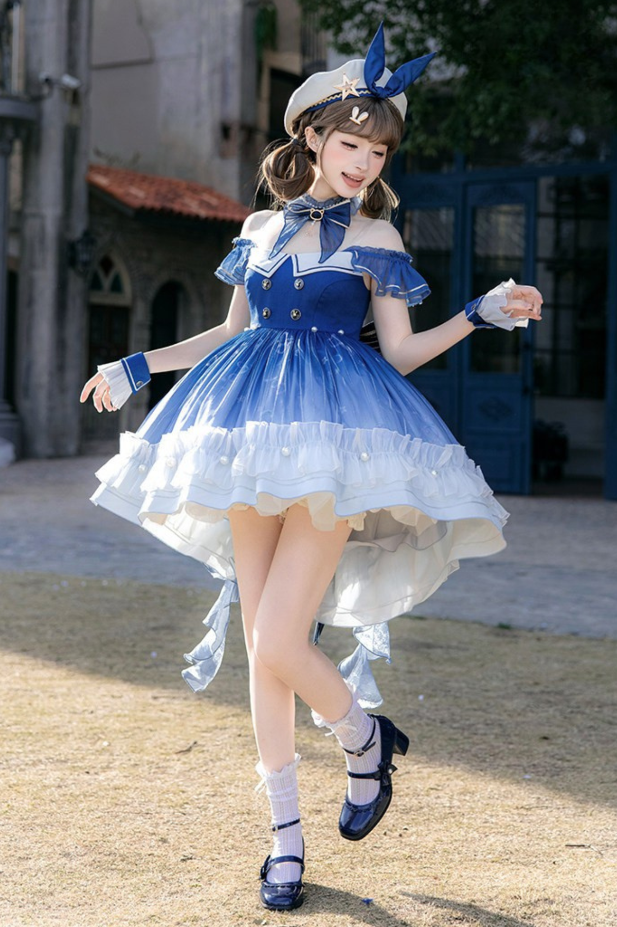 【Reservation Deadline February 28】Gradient Bubble Dress + Bunny Ear Pin + Sleeves + Hat