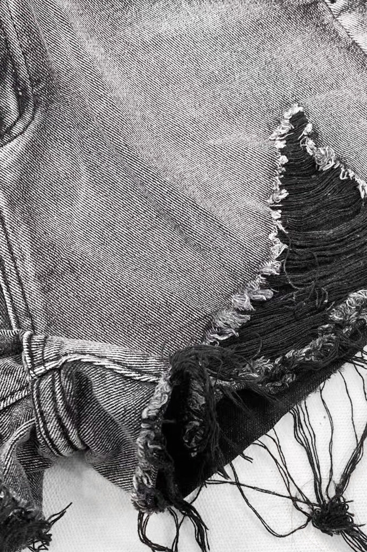 Mode Damaged Ripped Denim Pants