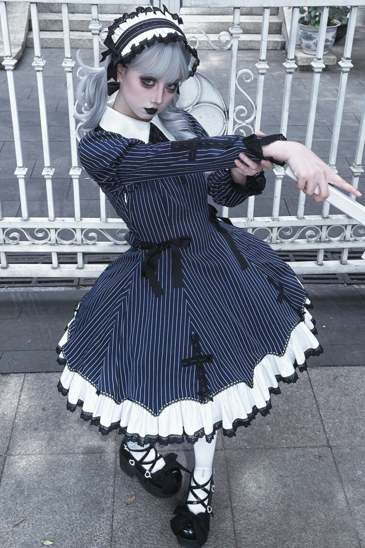 [Reservation deadline February 26th] Retro Gothic Lolita Dress + Hairband