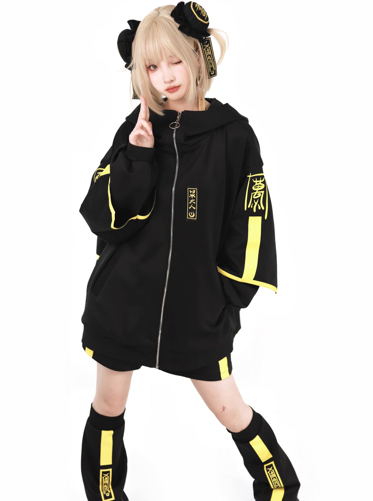 Dark neon china jacket + shorts + long pants + leg warmers + hair accessories [Reserved Item].