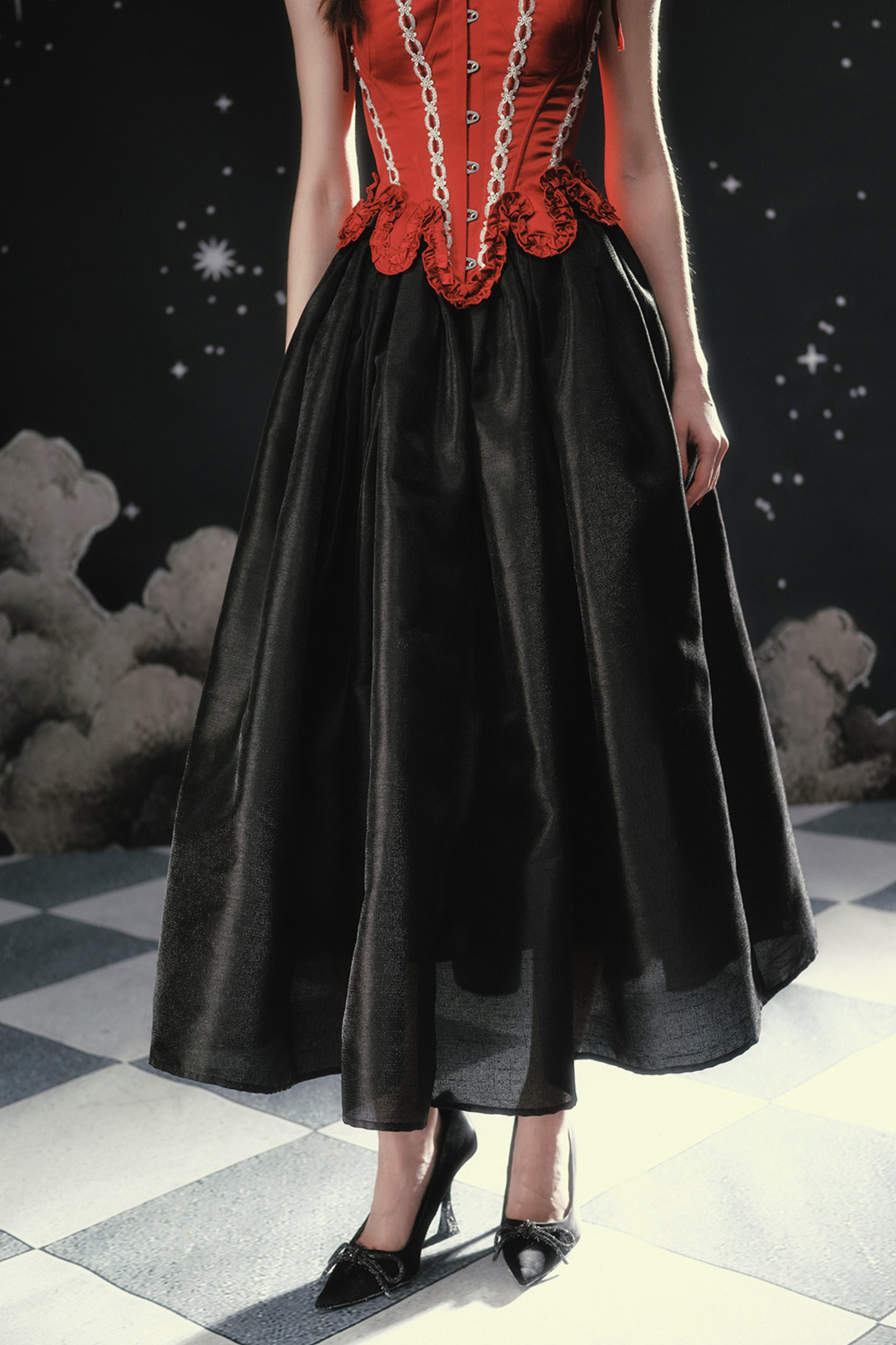 Pearl Essent Satin Puffy Skirt