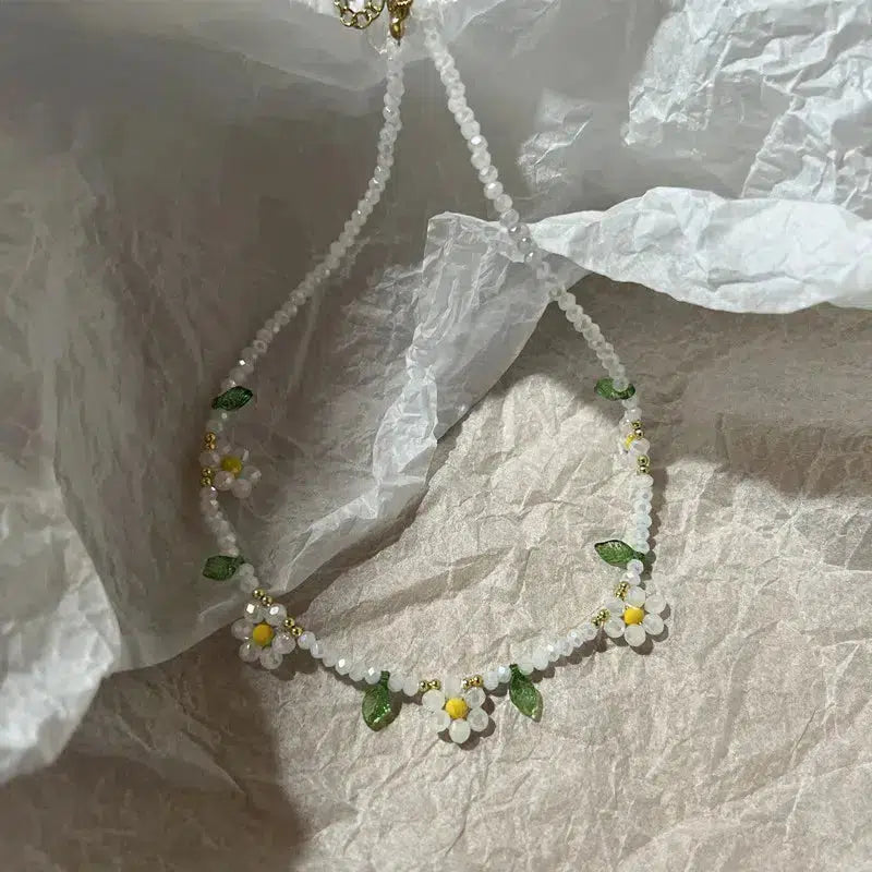 Daisy Necklace White