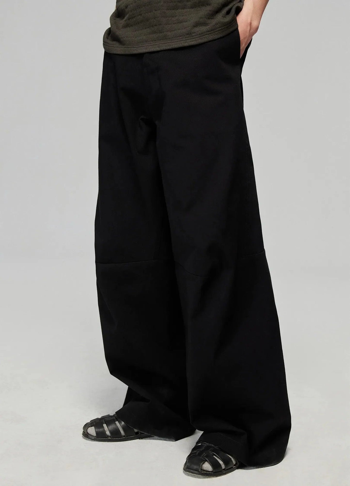 Wide-Leg Cotton Trousers With Darted Knees