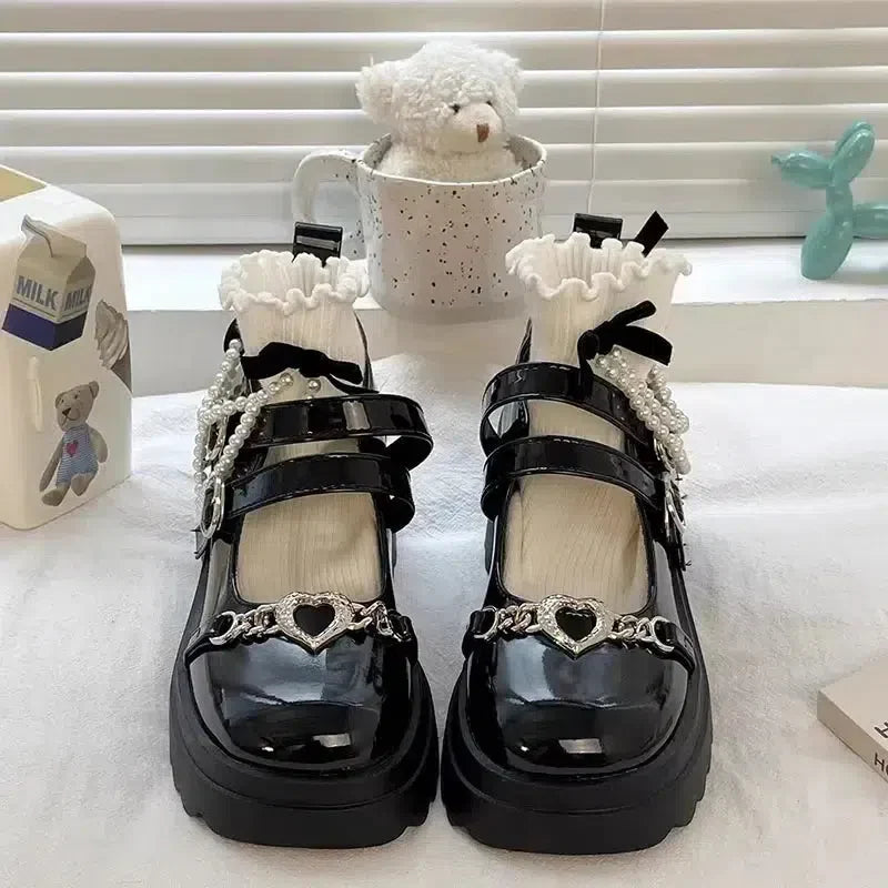Heart Accessory Chunky Platform Mary Jane Shoes Black