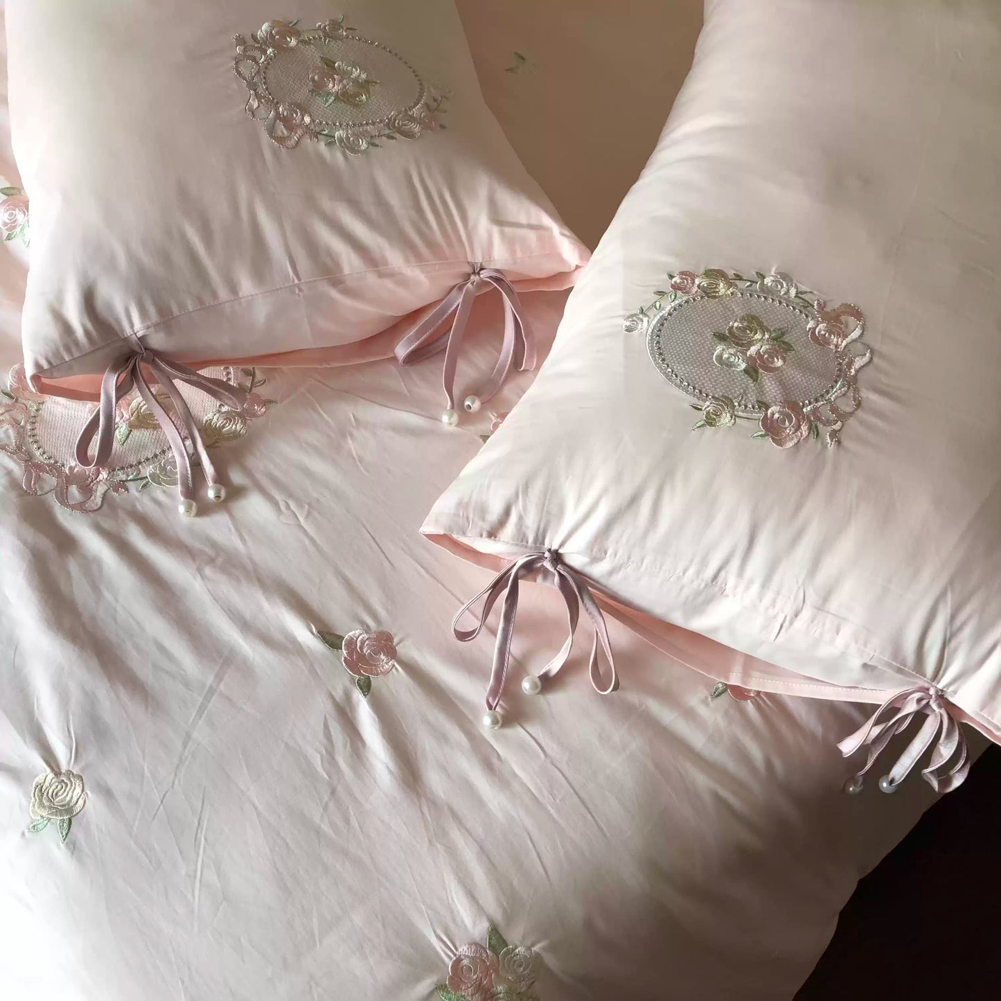 Girly heart strap embroidered four-piece bedding set