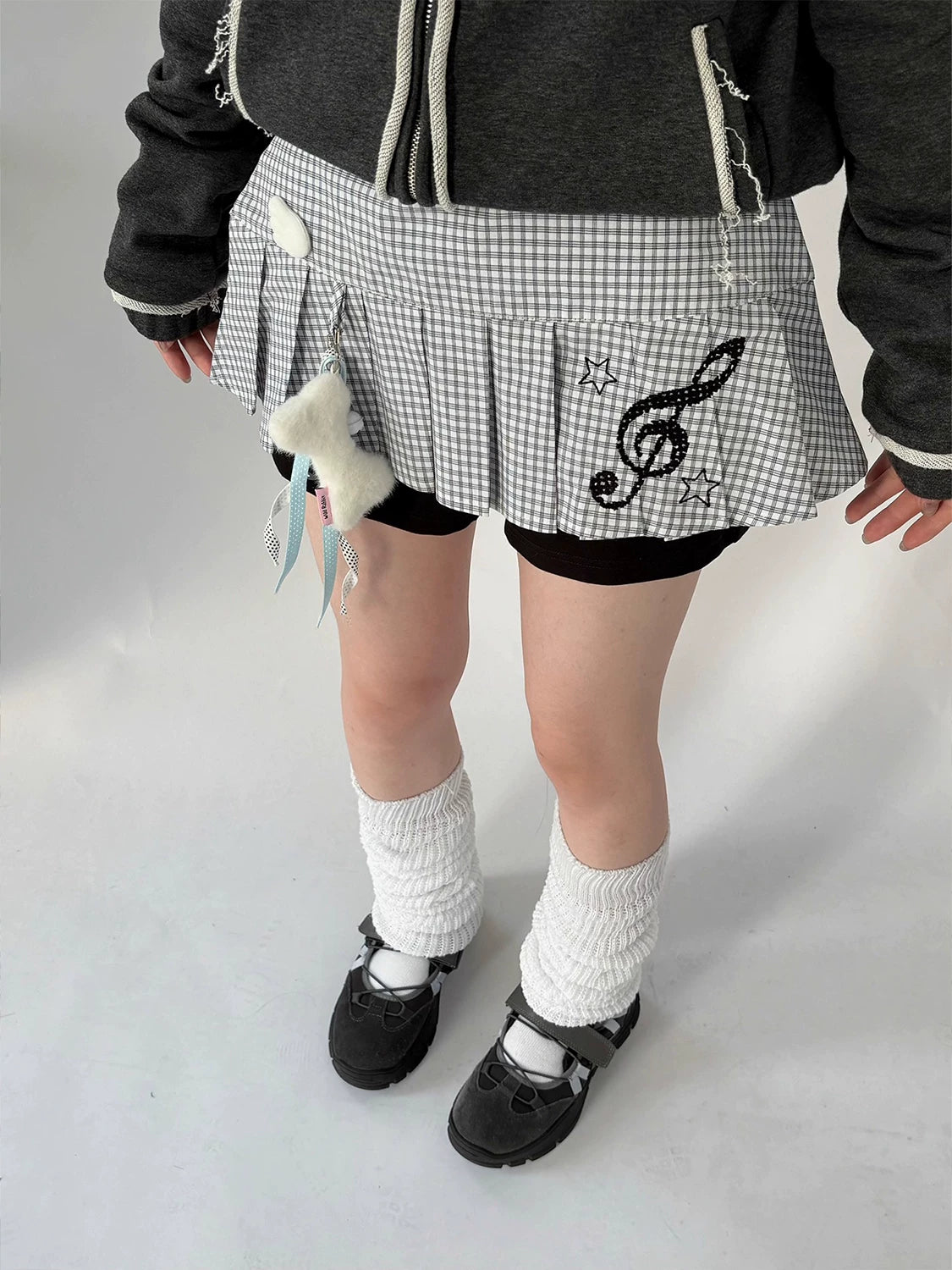 Vintage Plaid Pleated Skirt Layered Ruffle Bib Skirt for Women, Preppy Schoolgirl Style, Lace-Up Short Skirt with Angel Note Mini Bib